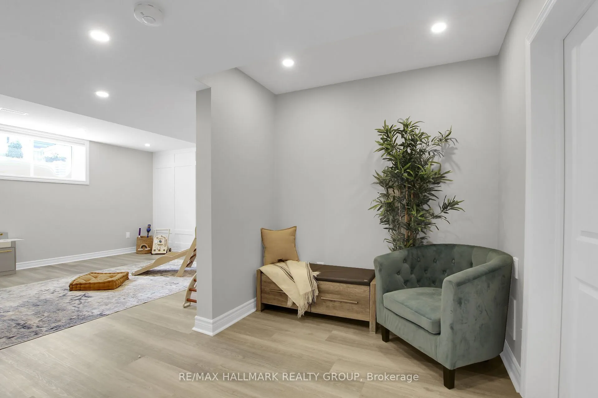 636 Eagle Crest Heights
