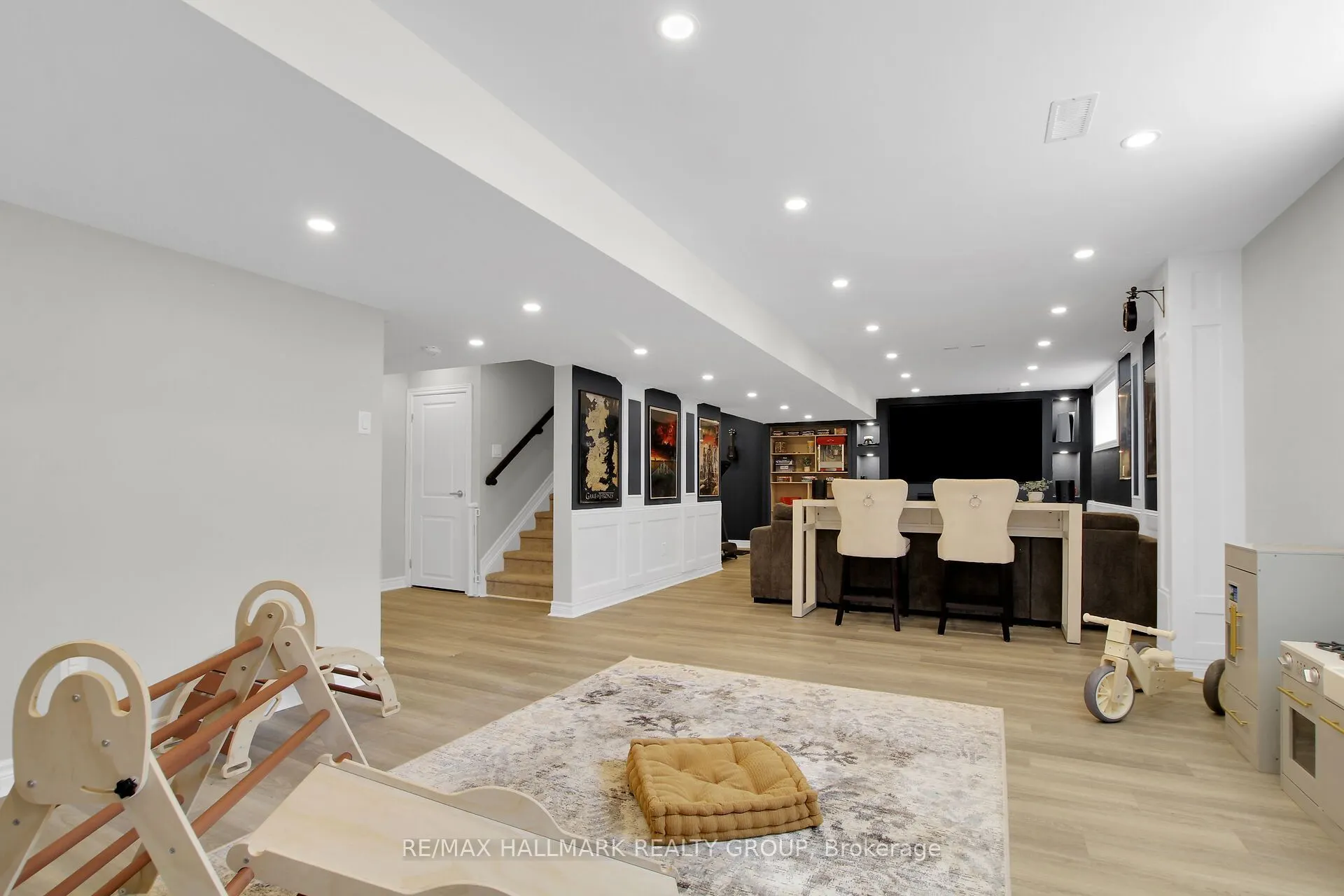 636 Eagle Crest Heights