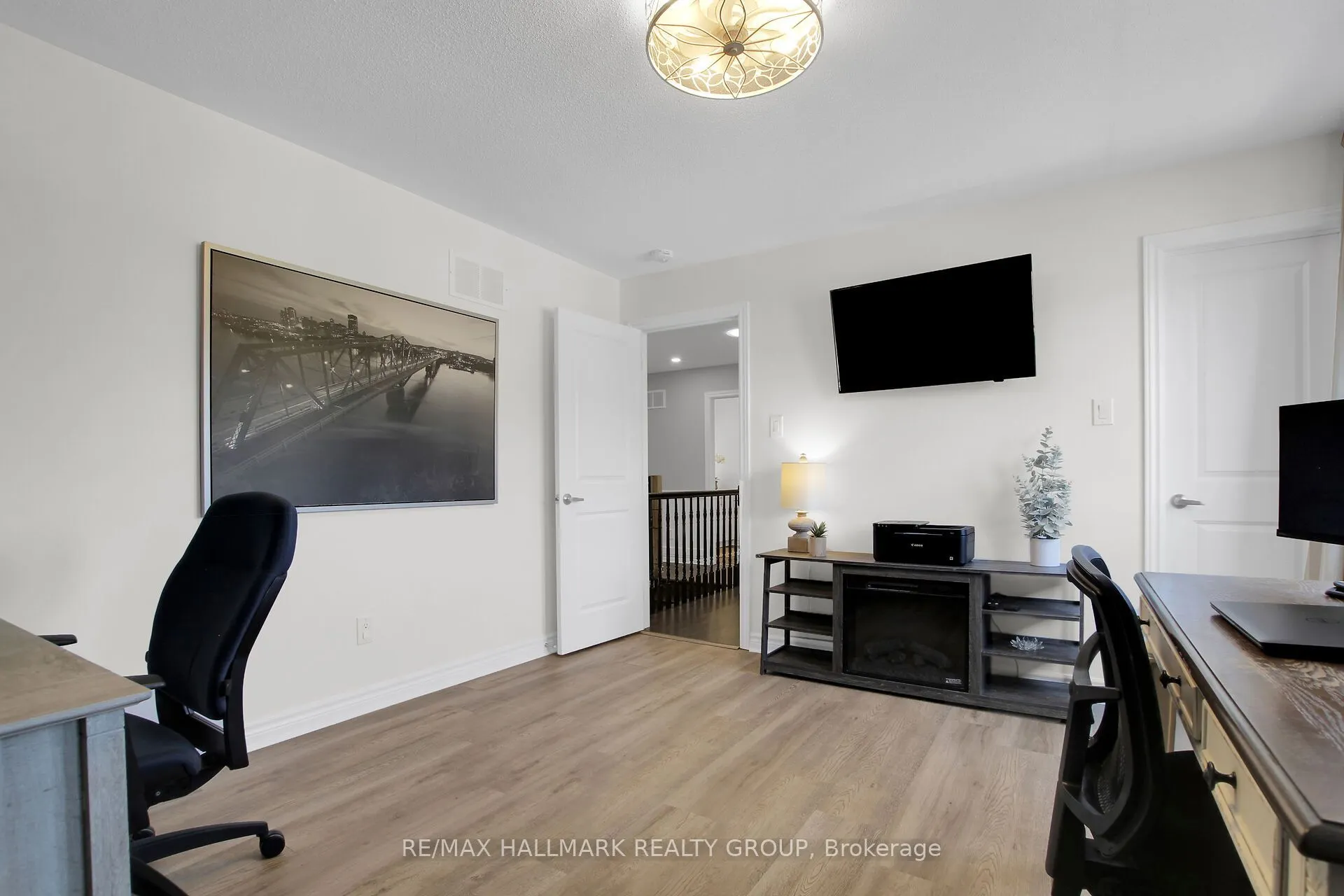 636 Eagle Crest Heights