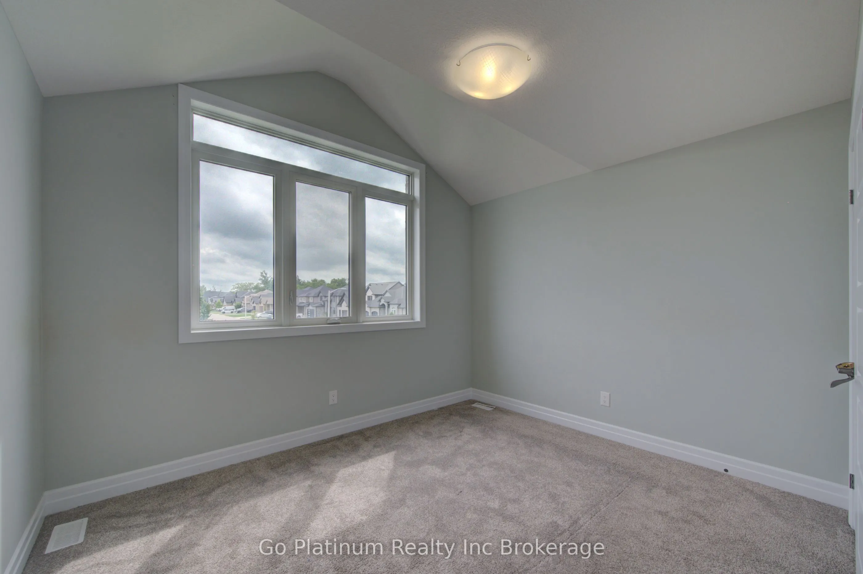 32 Sycamore Drive