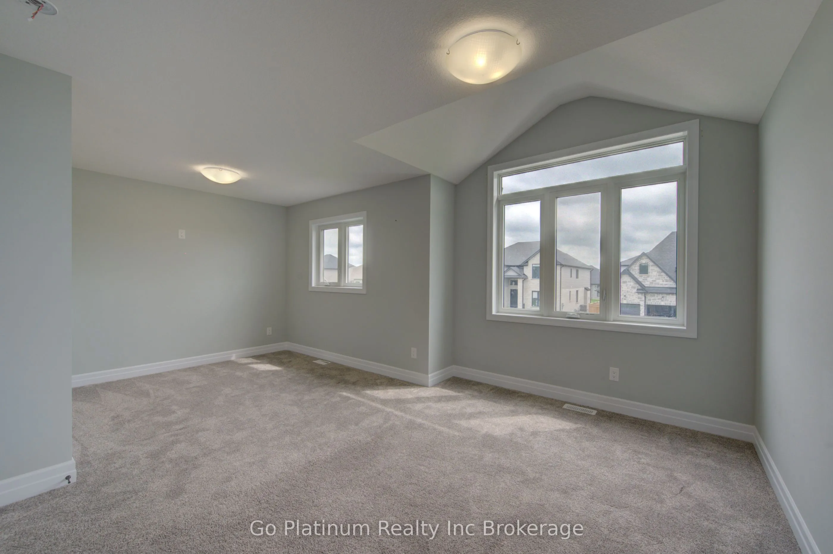 32 Sycamore Drive