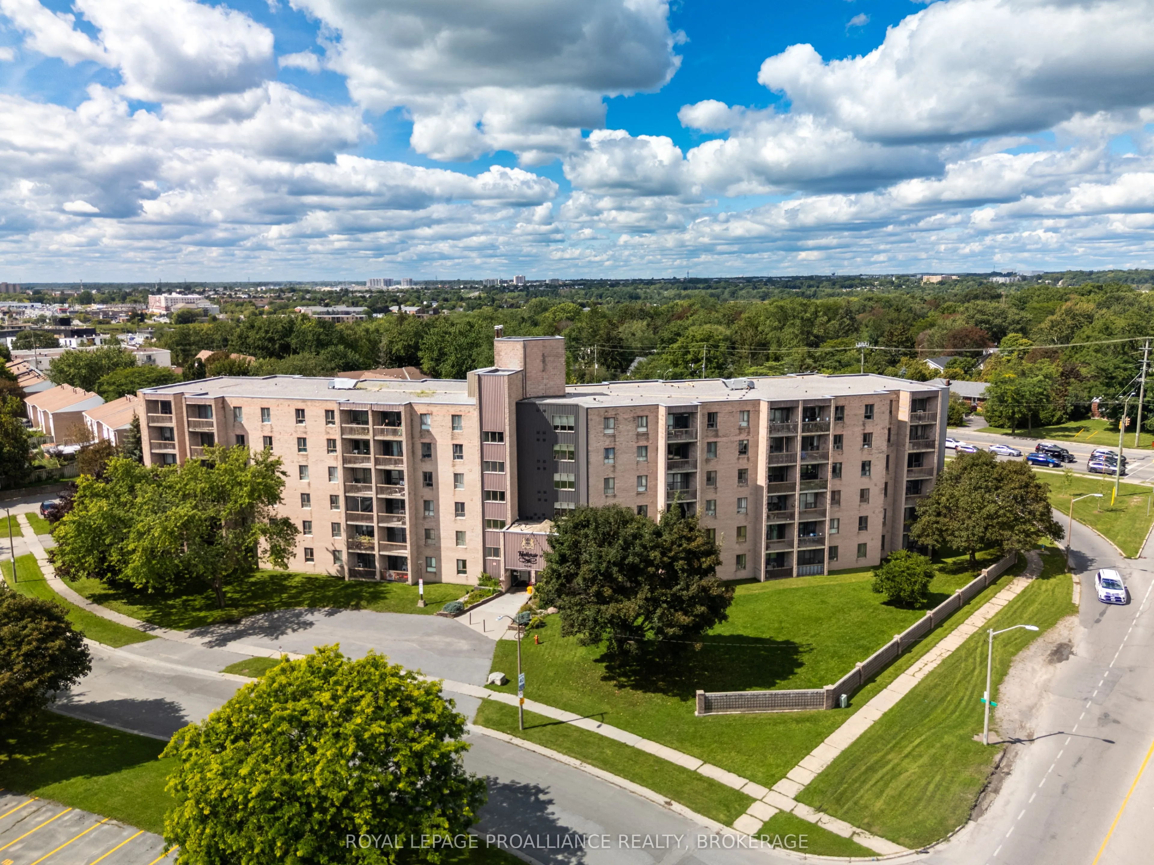 17 Eldon Hall Place #112