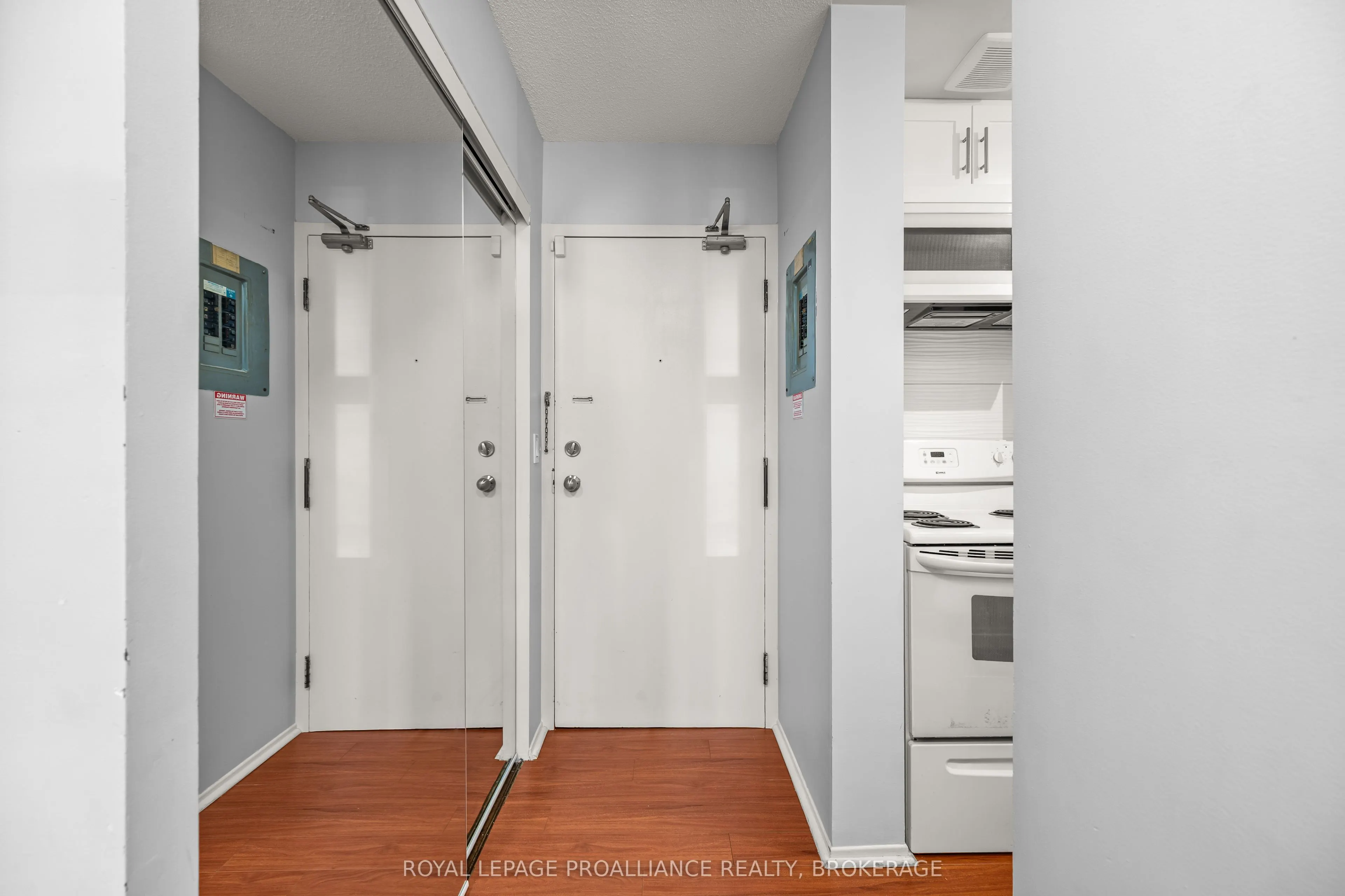 17 Eldon Hall Place #112