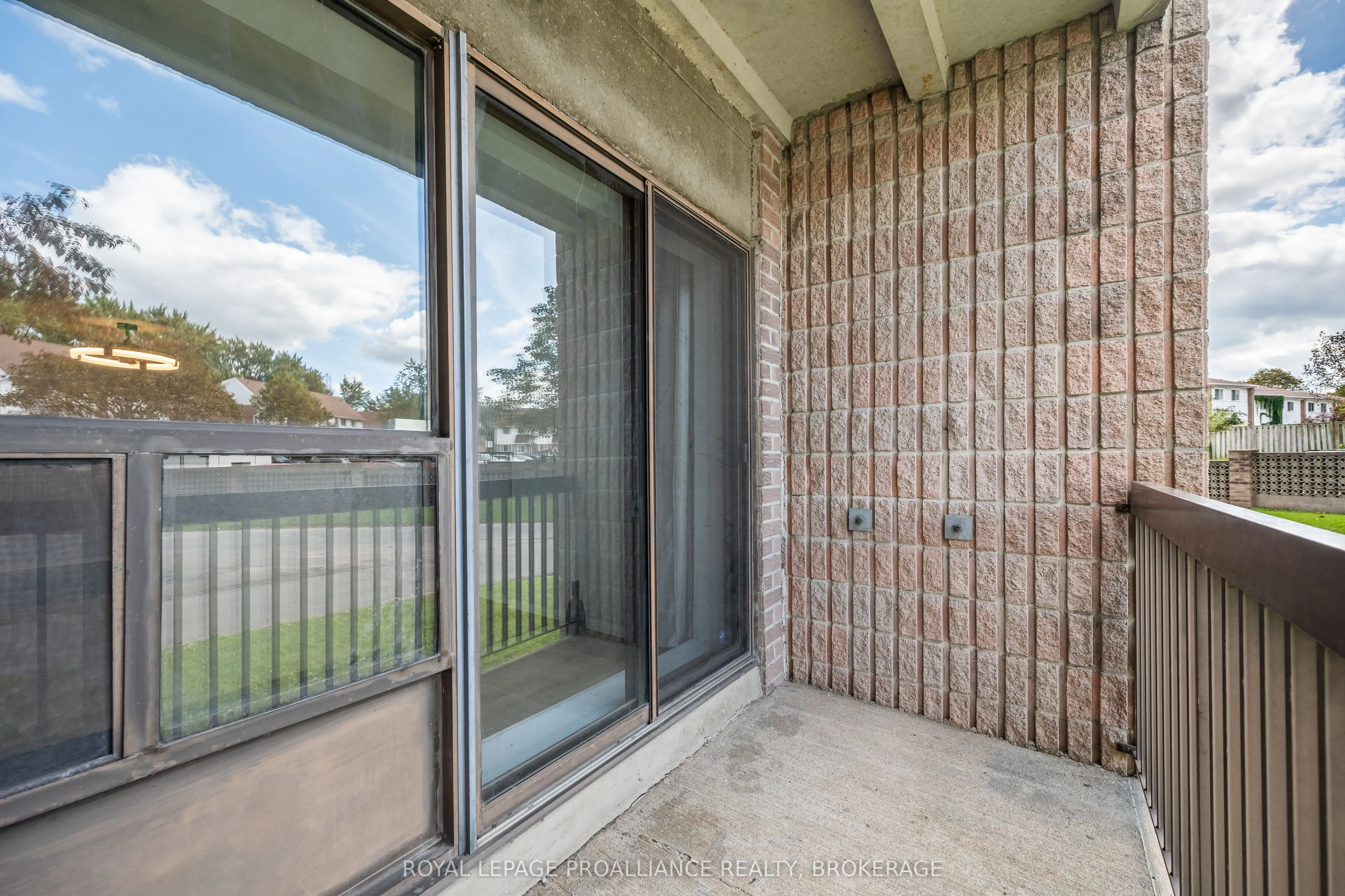 17 Eldon Hall Place #112