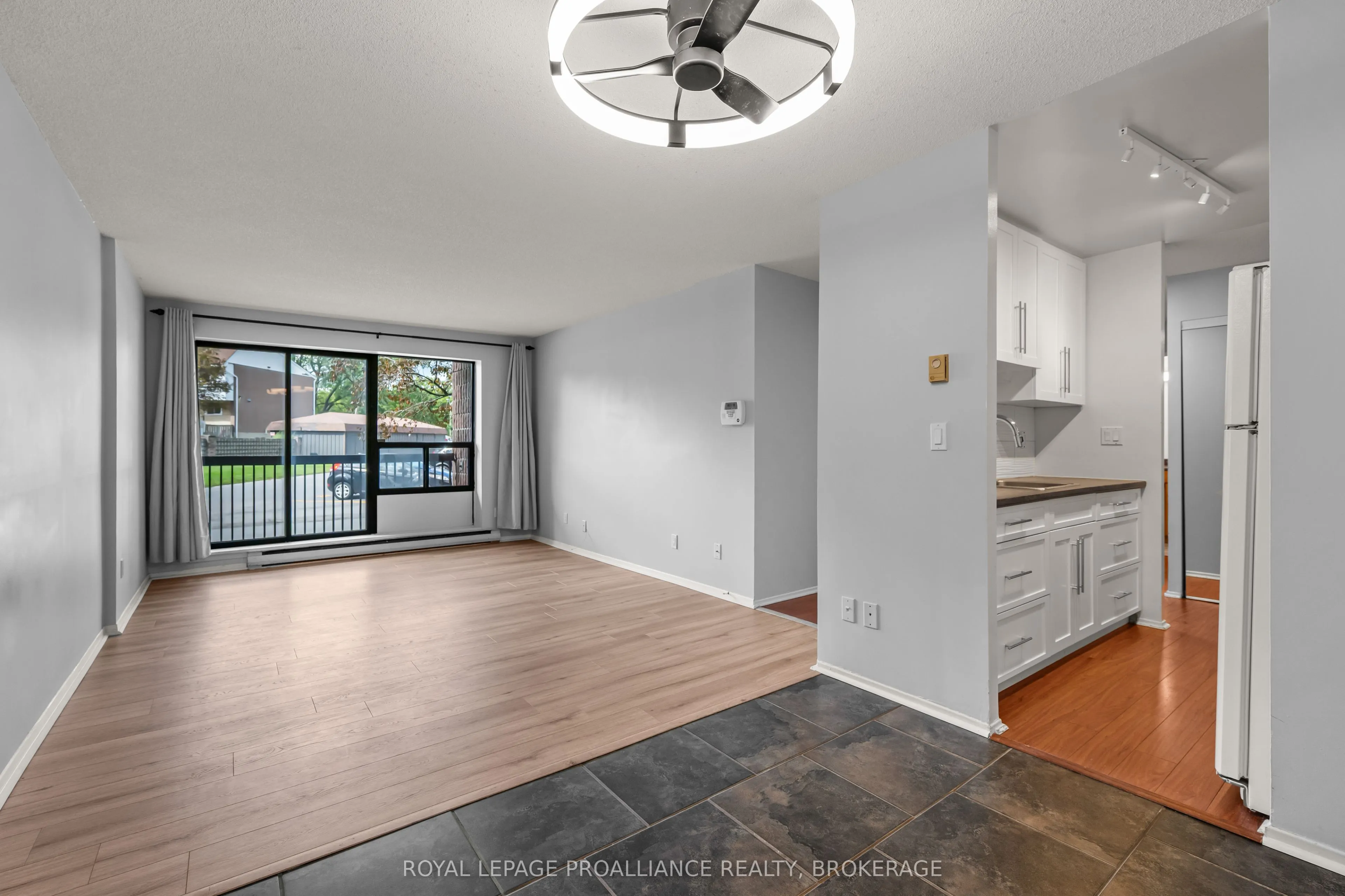 17 Eldon Hall Place #112