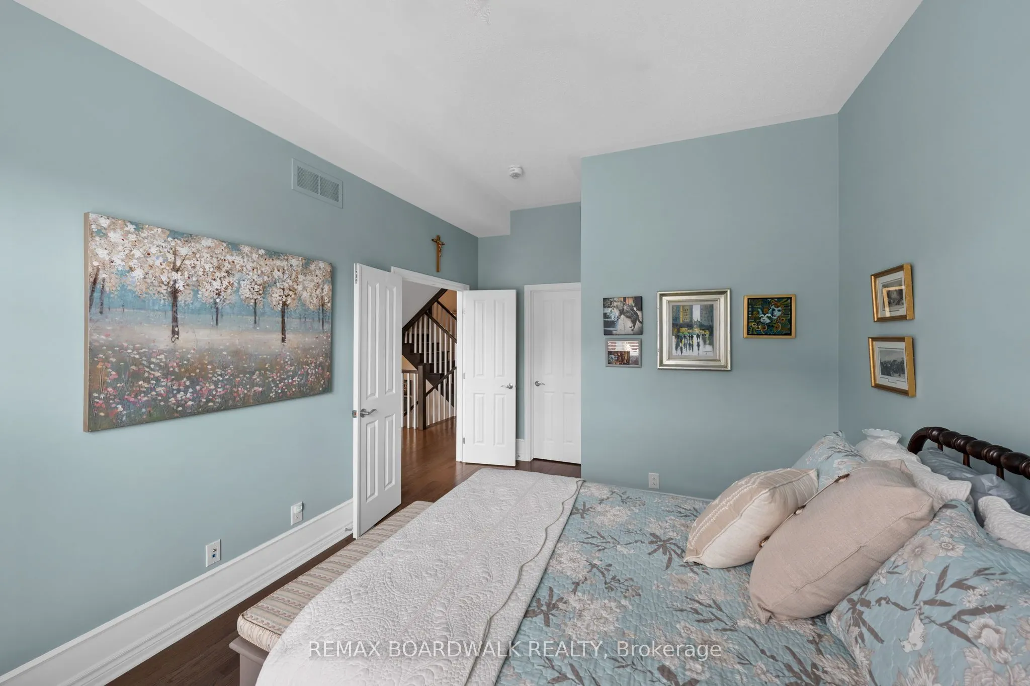 147 Oxford Street W