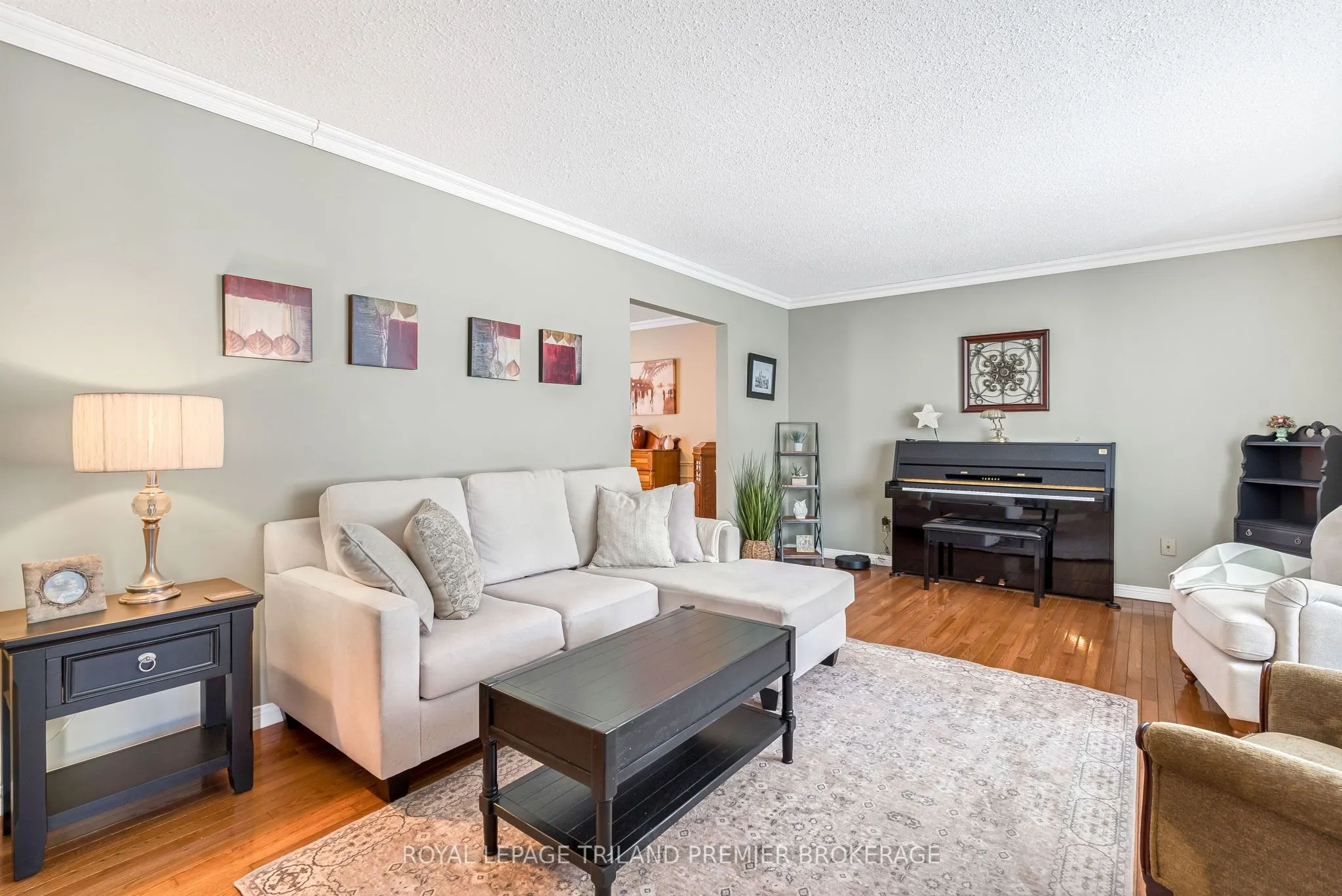 31 Foxcroft Crescent
