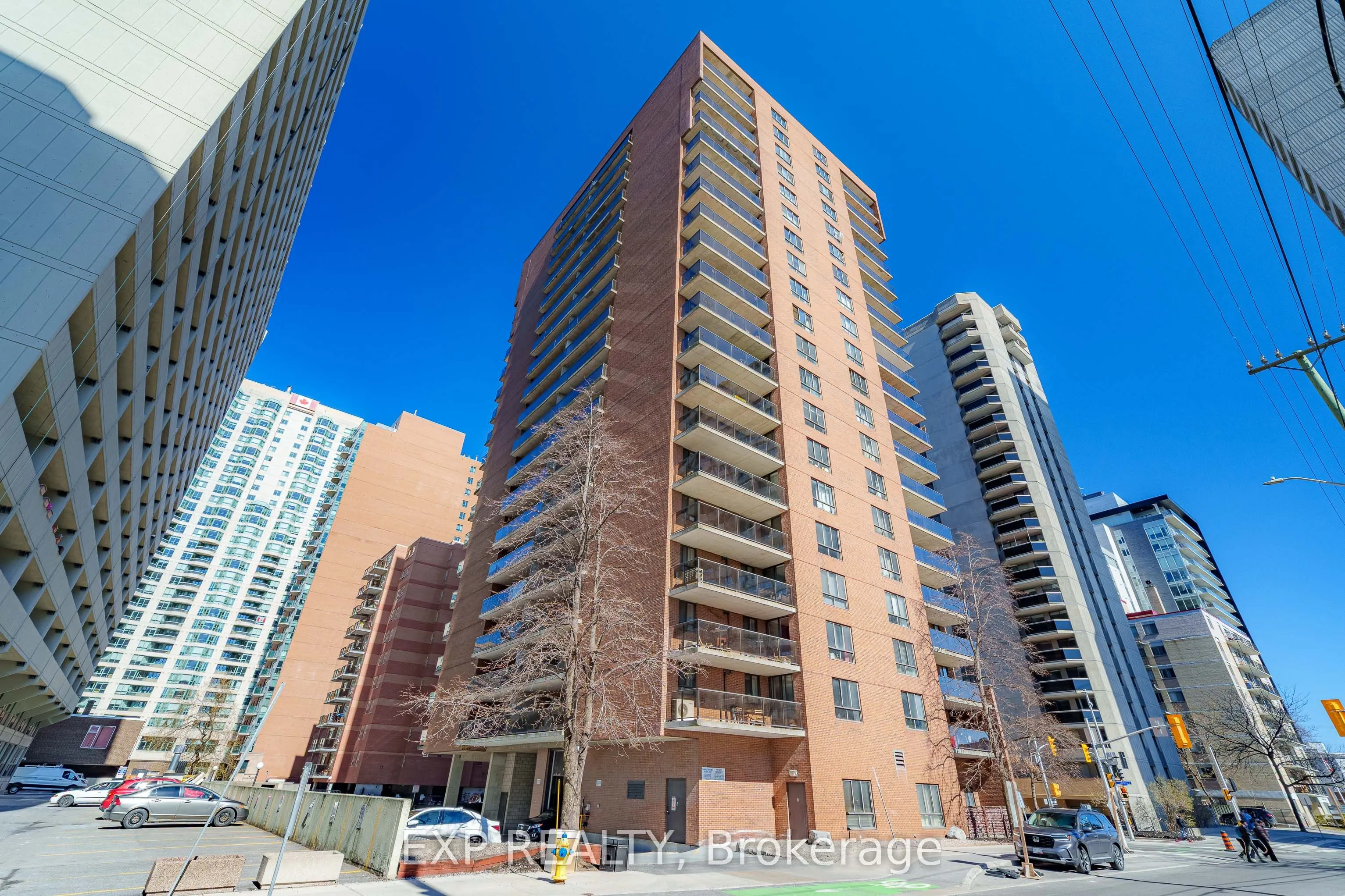 475 Laurier Avenue W #1002