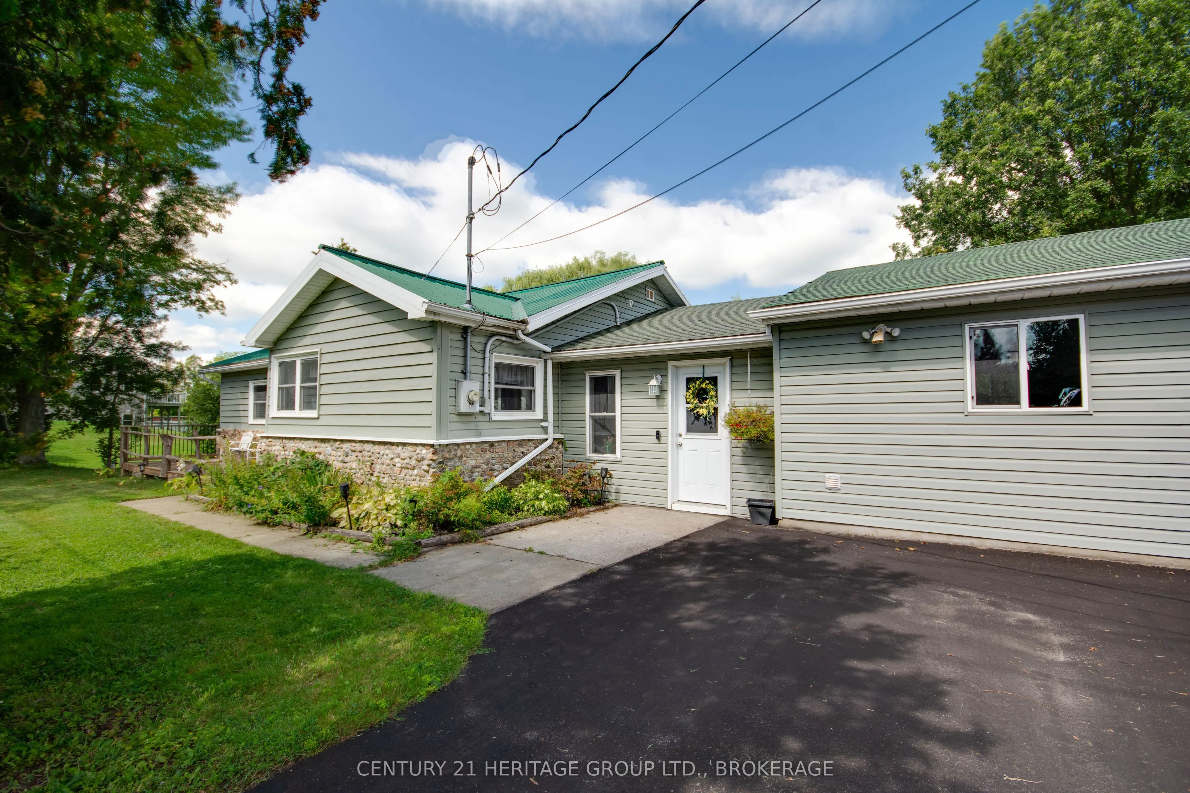 492 Kingston Mills Road