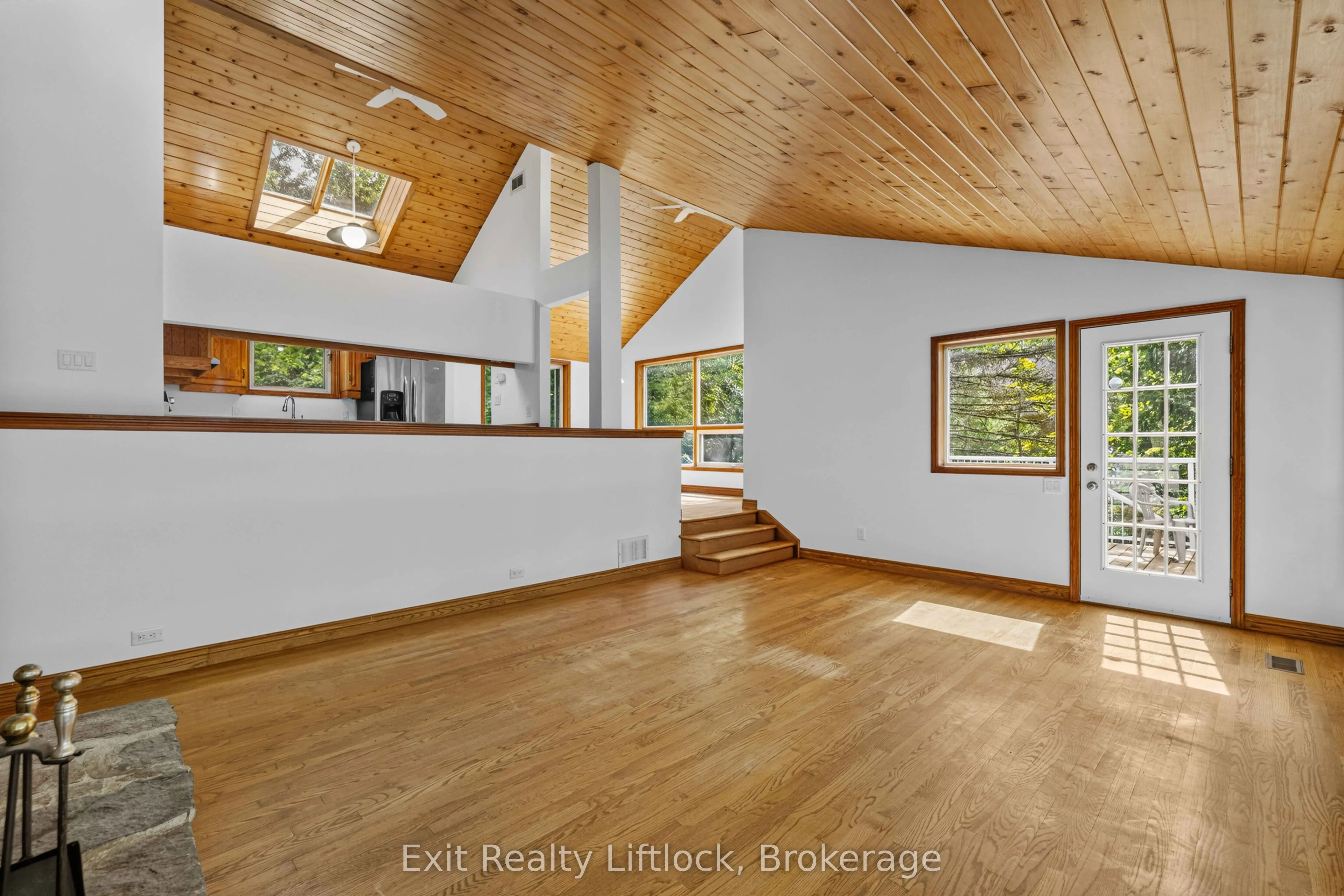 3262 Buckhorn Lane
