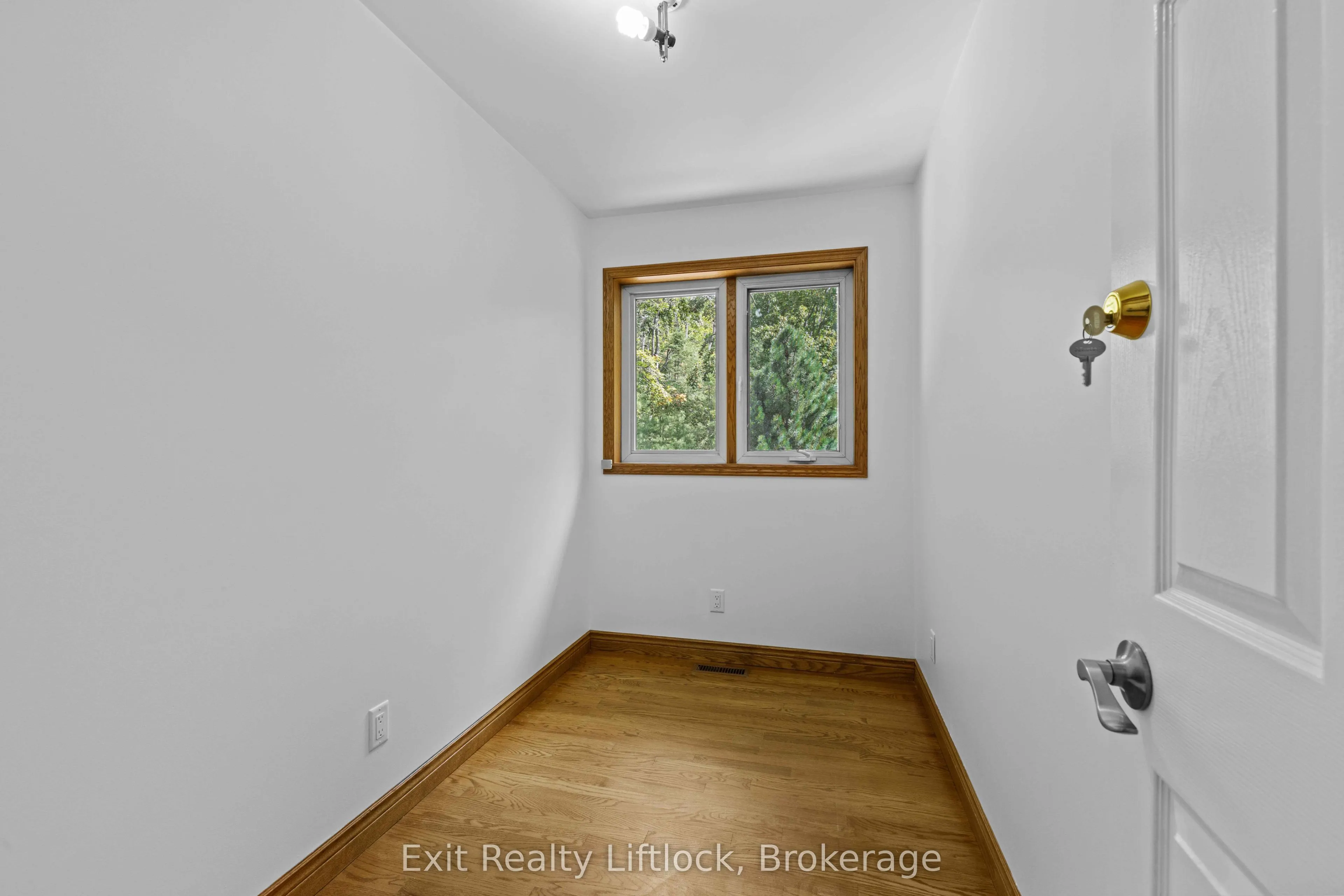 3262 Buckhorn Lane