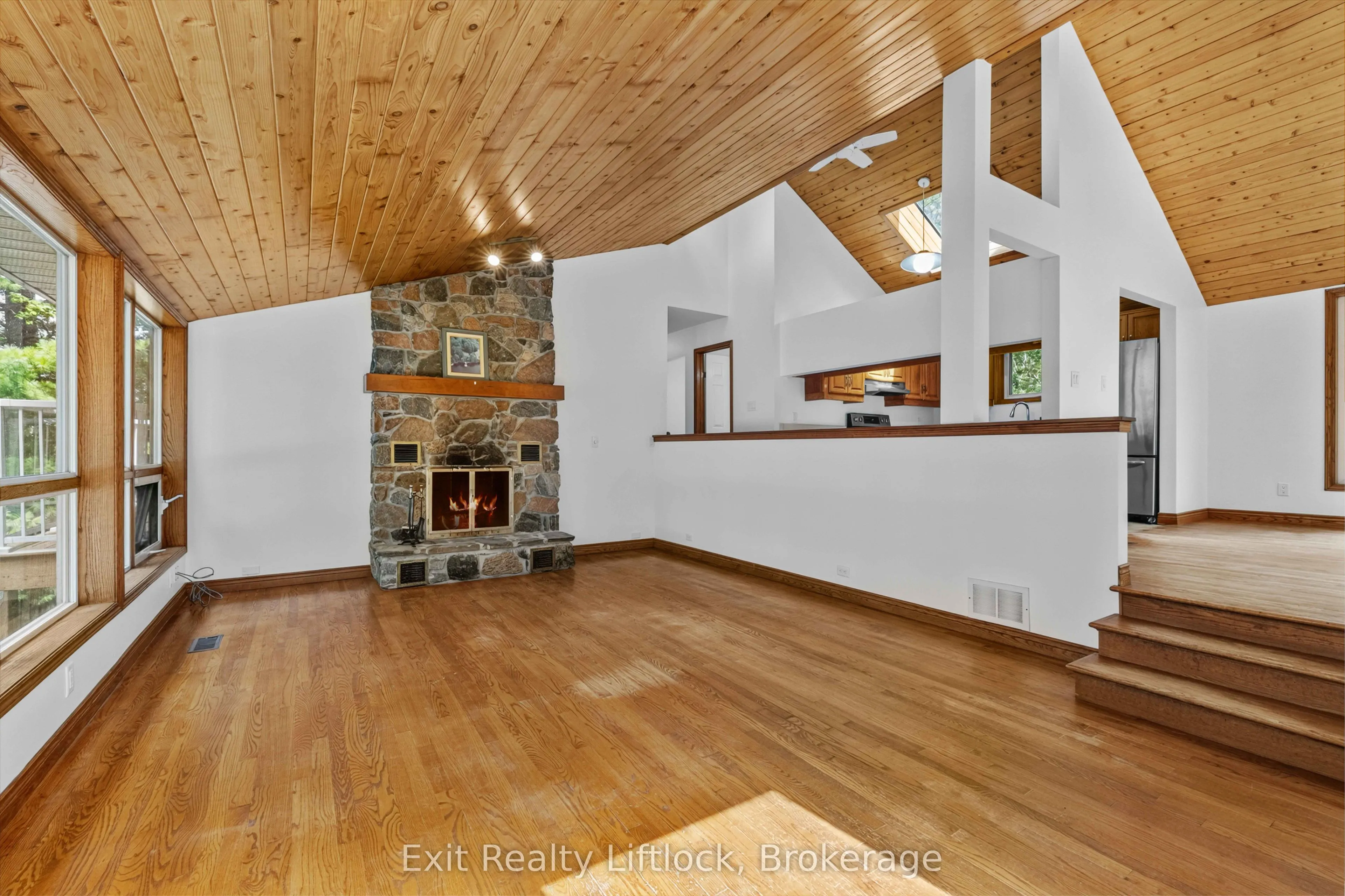 3262 Buckhorn Lane