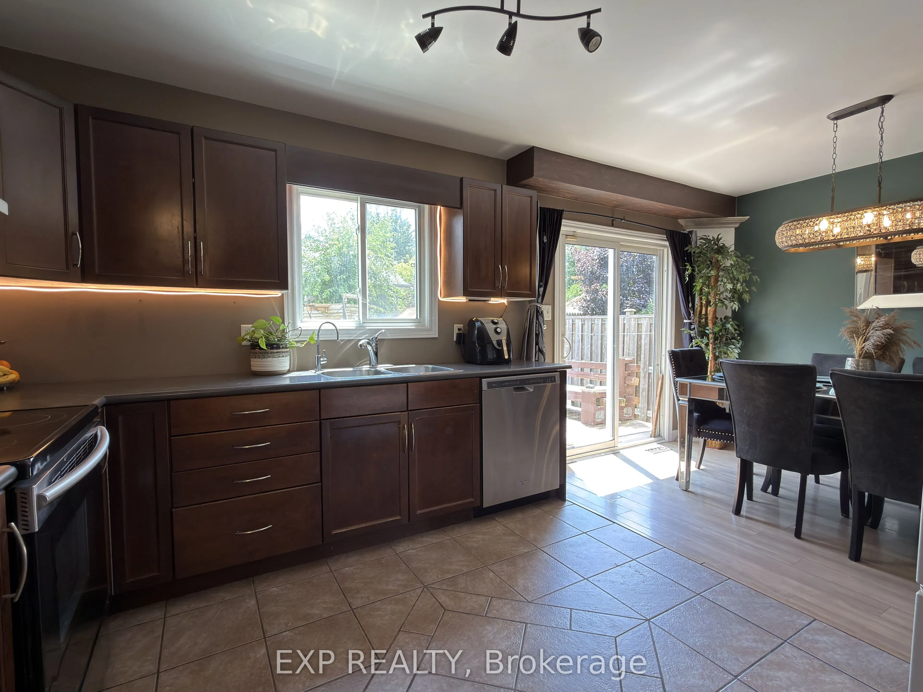 608 Highview Drive