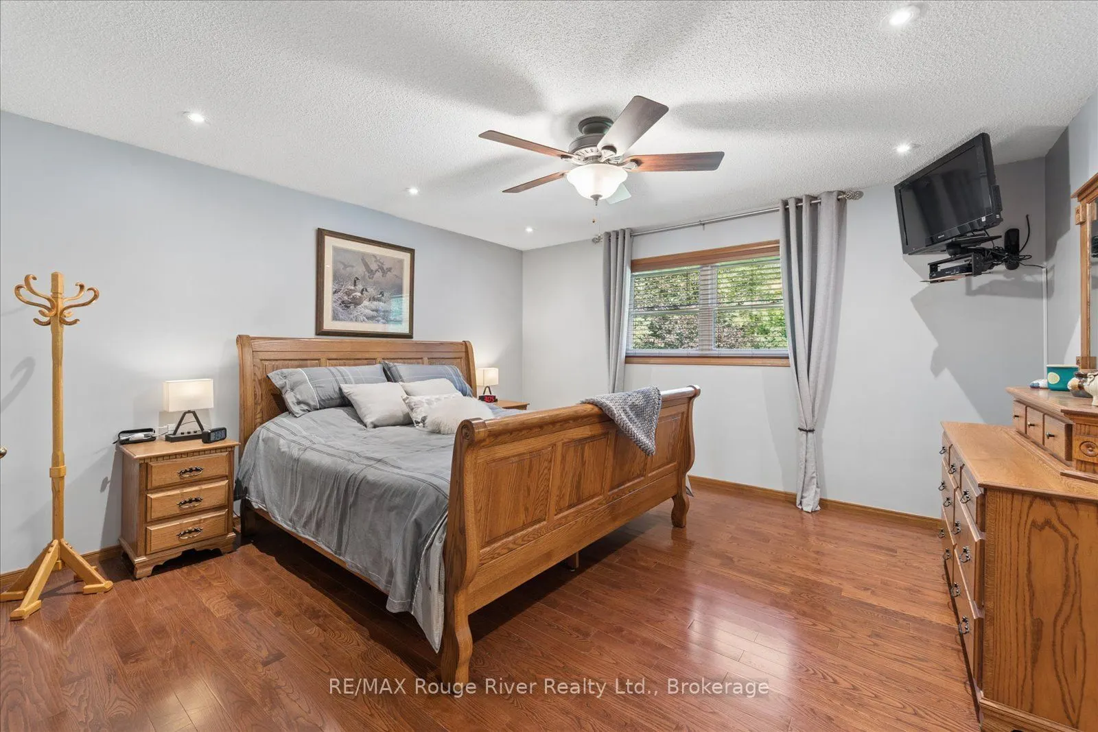 35 Royal Estate Drive