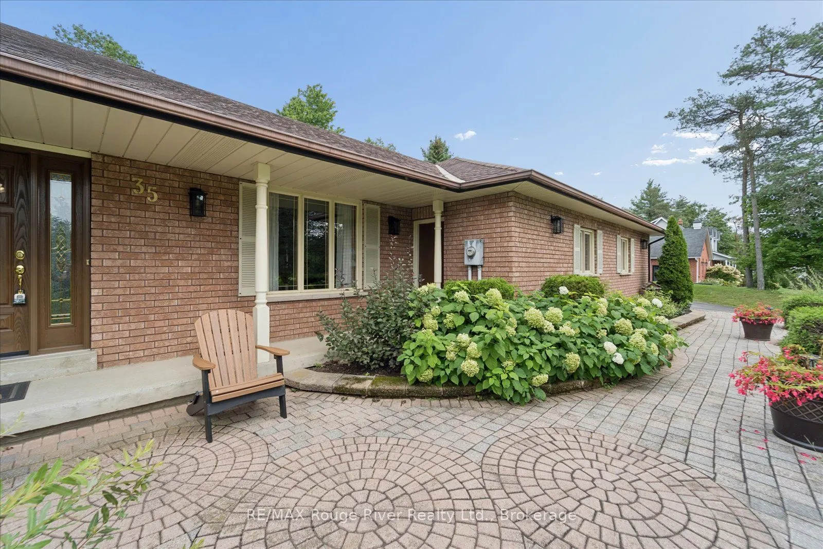 35 Royal Estate Drive