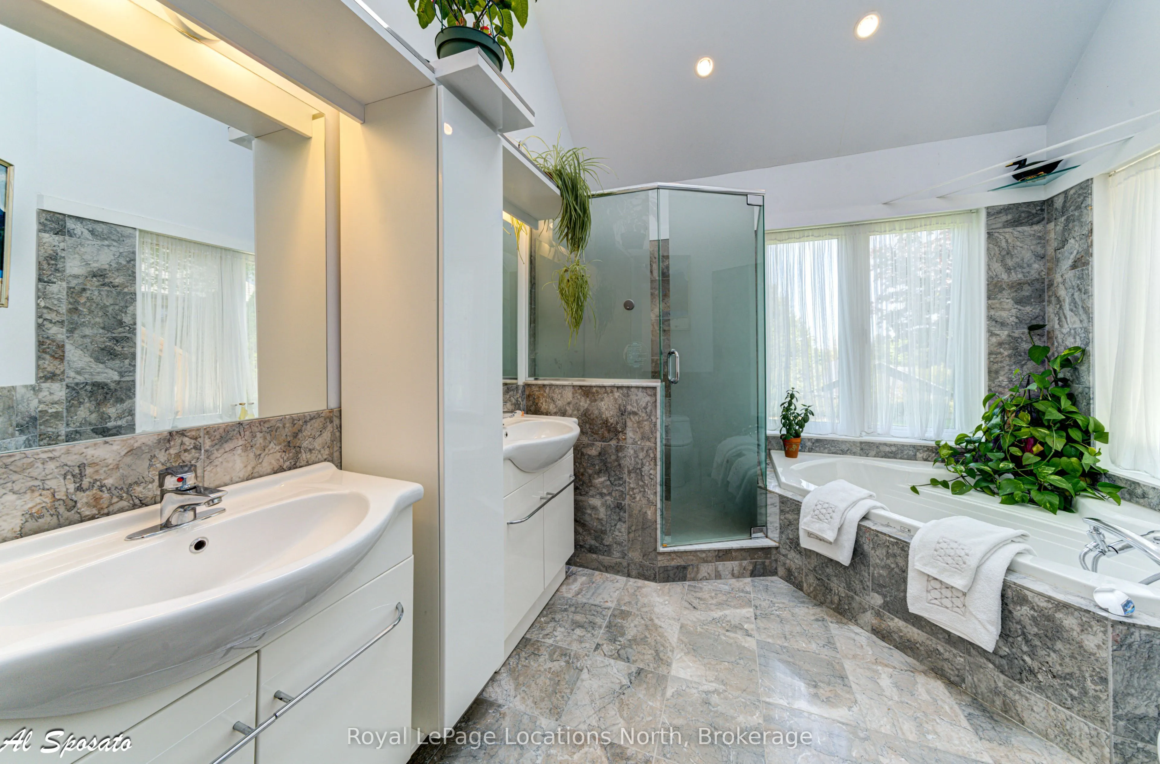 130 Louisa Street E