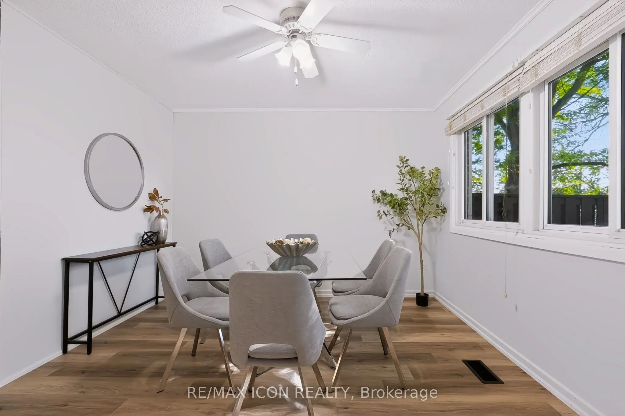 121 University Avenue E #102