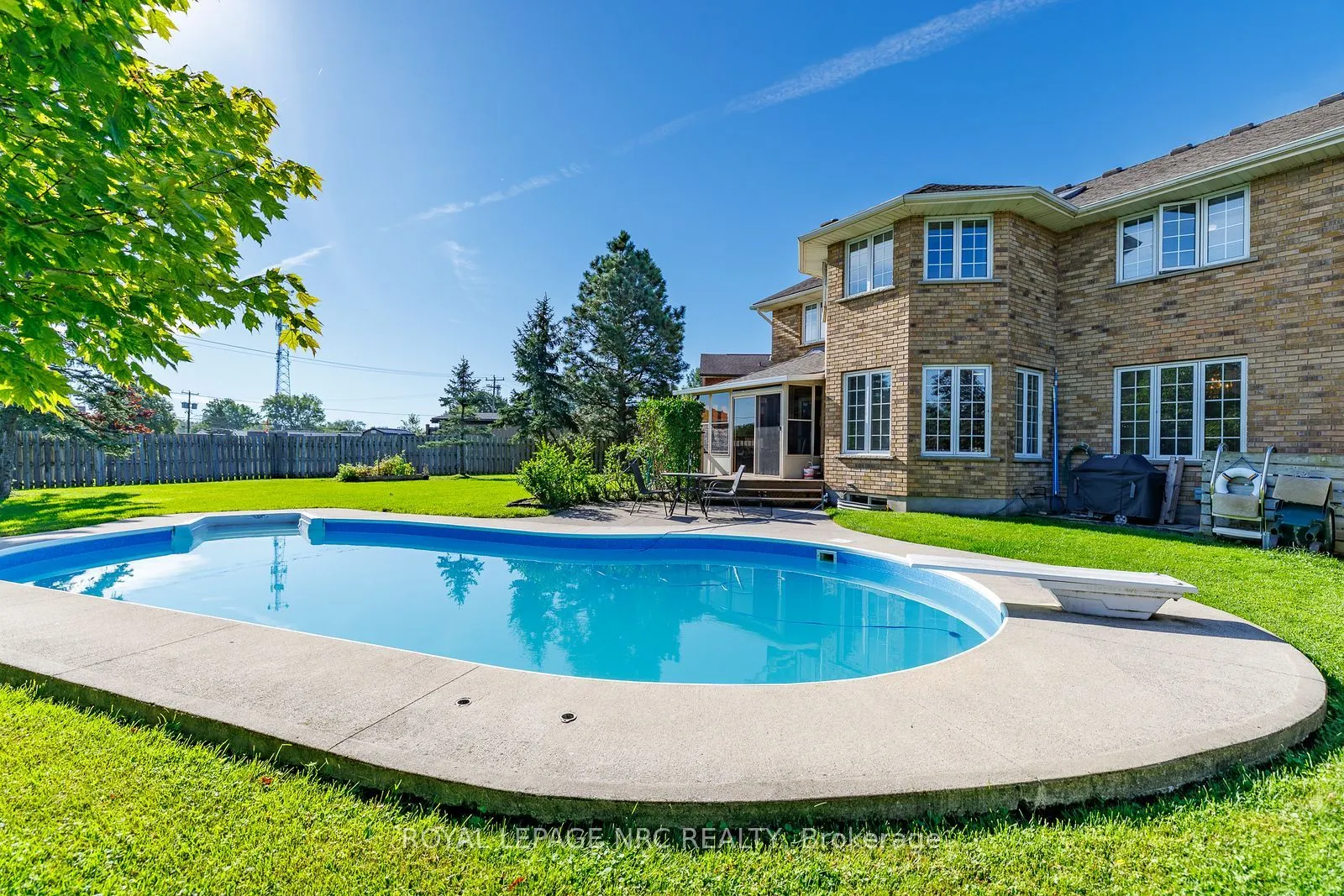 21 Elmvale Crescent