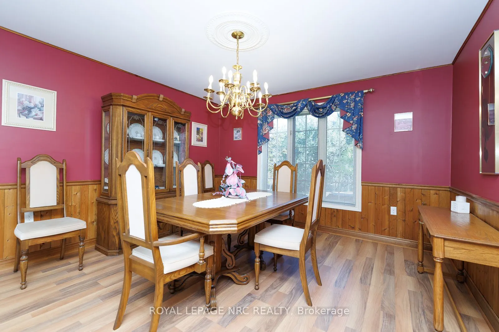 21 Elmvale Crescent