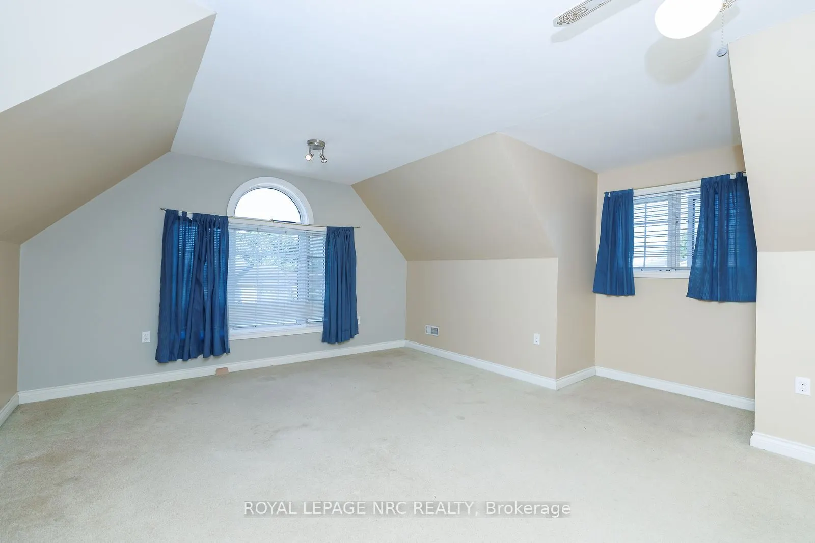 21 Elmvale Crescent