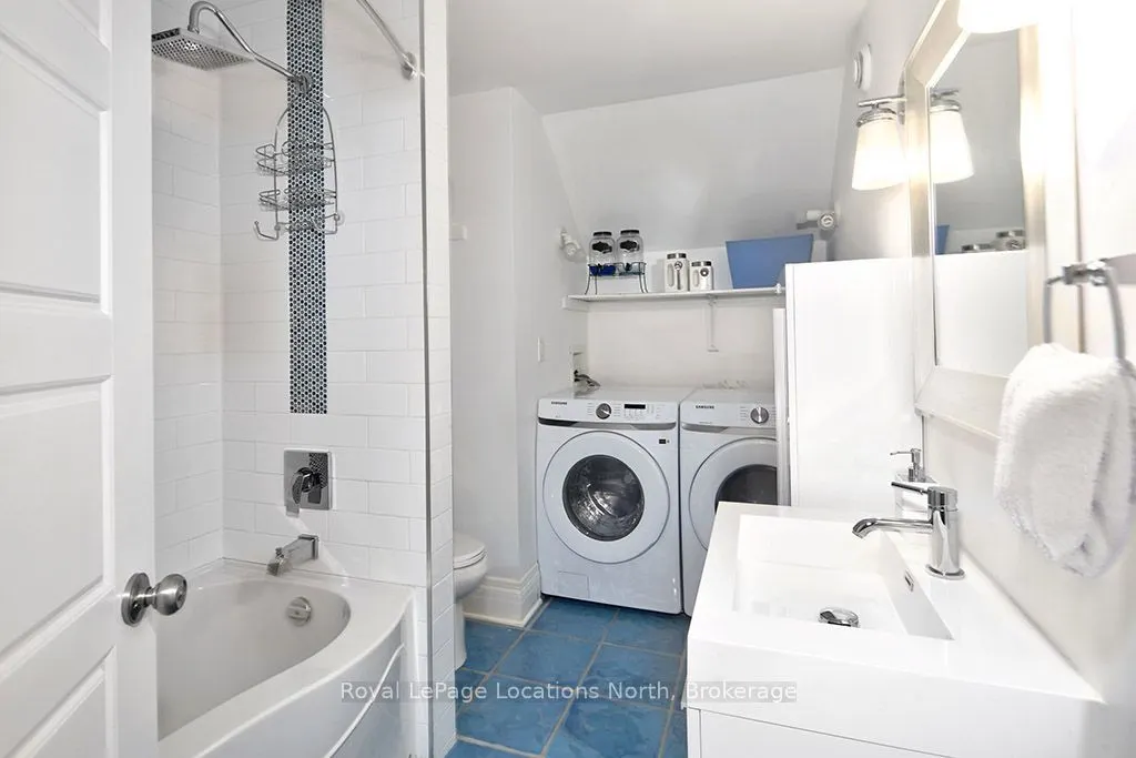 97 Bruce Street S