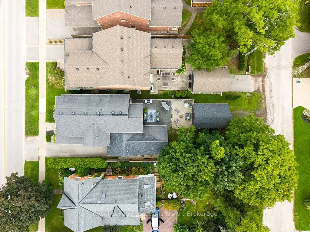 97 Bruce Street S