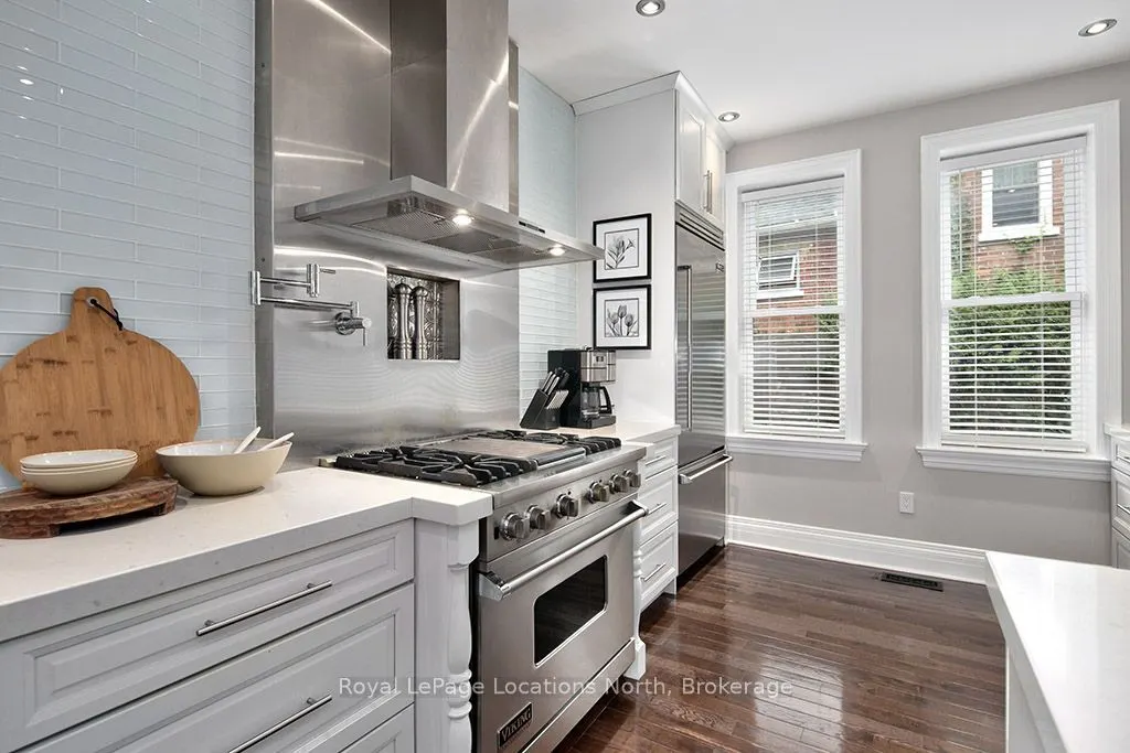 97 Bruce Street S