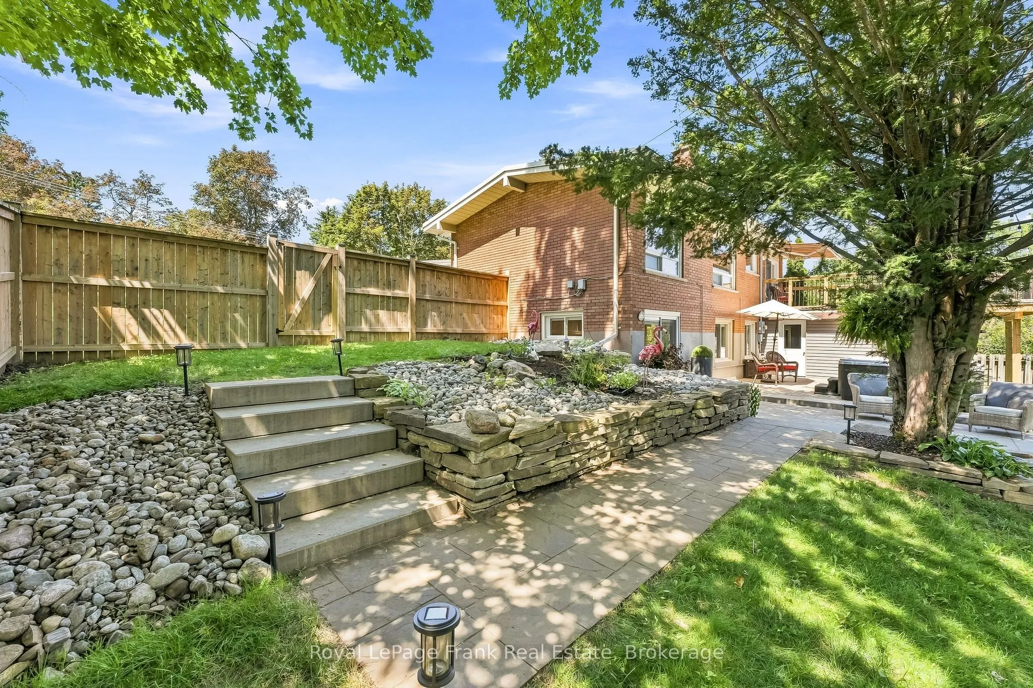 2 Crestwood Avenue