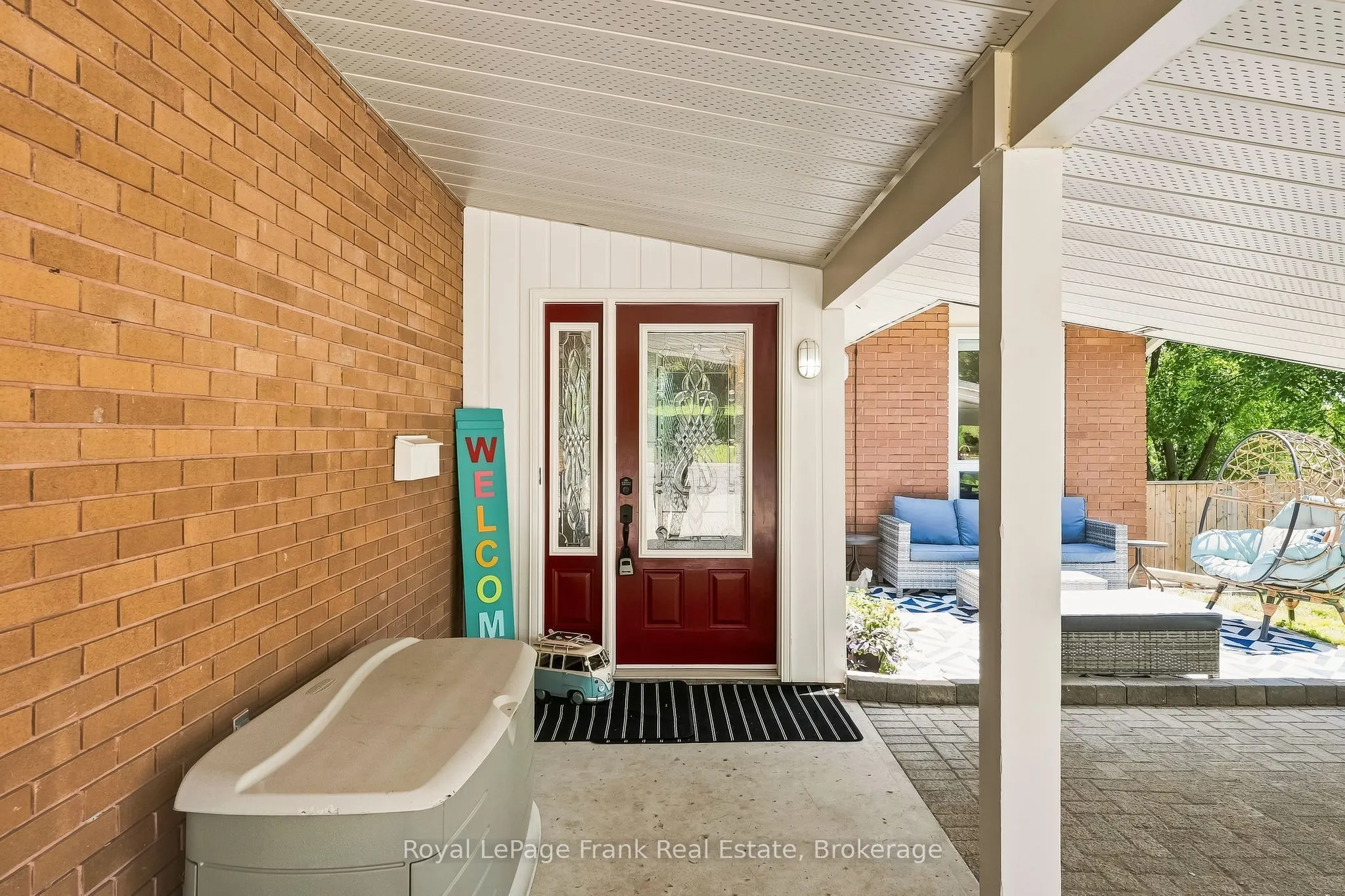 2 Crestwood Avenue