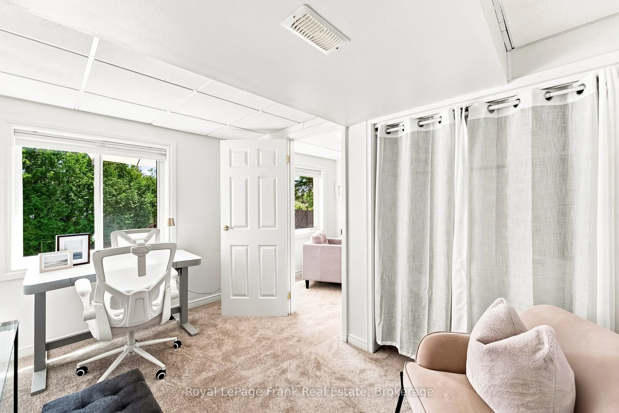 2 Crestwood Avenue