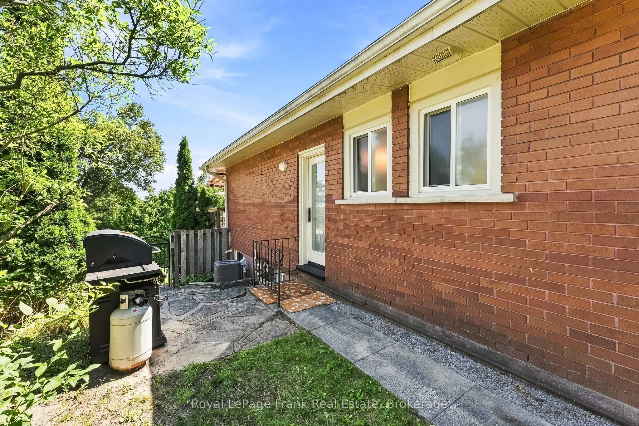 2 Crestwood Avenue