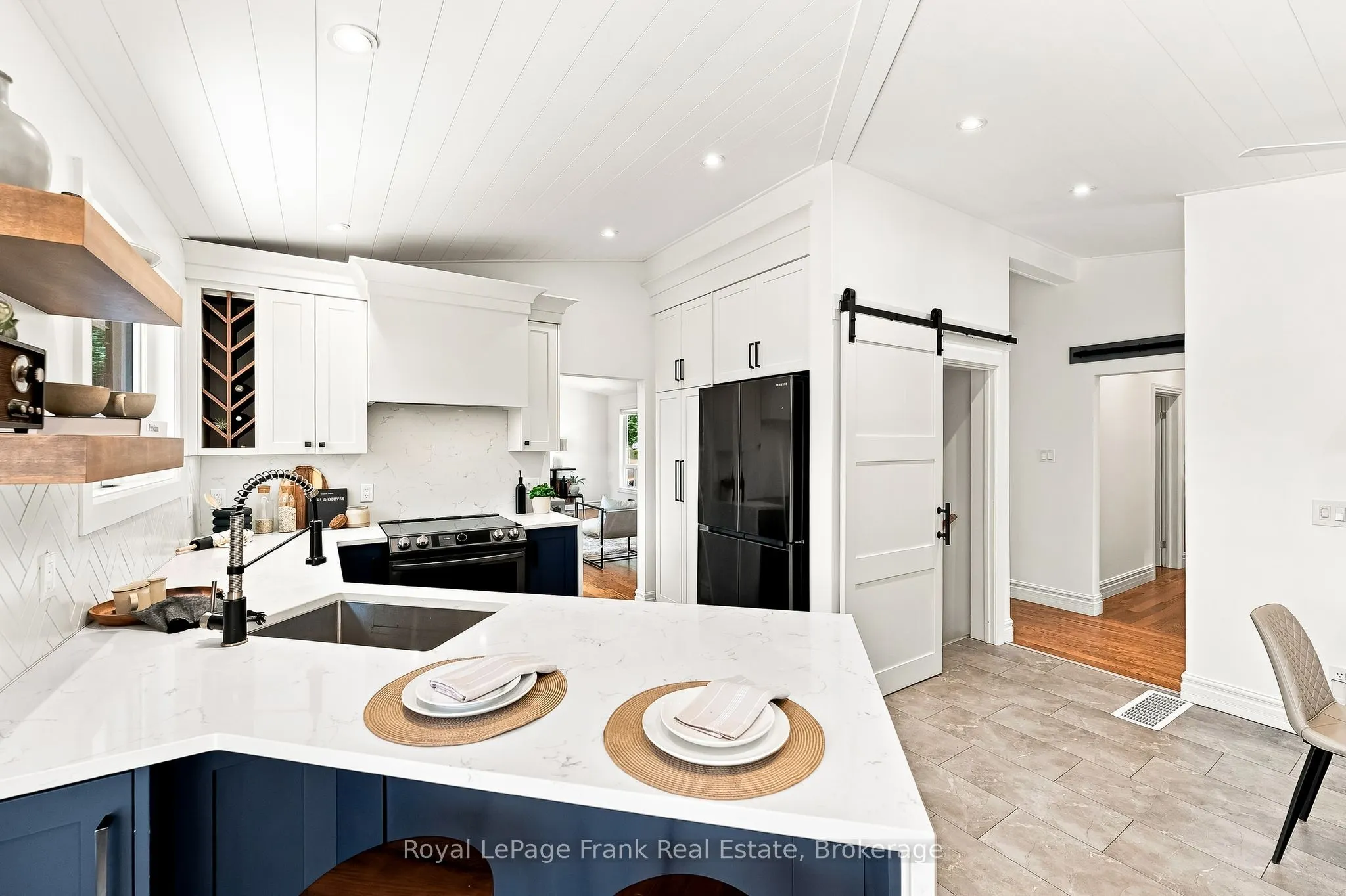 2 Crestwood Avenue