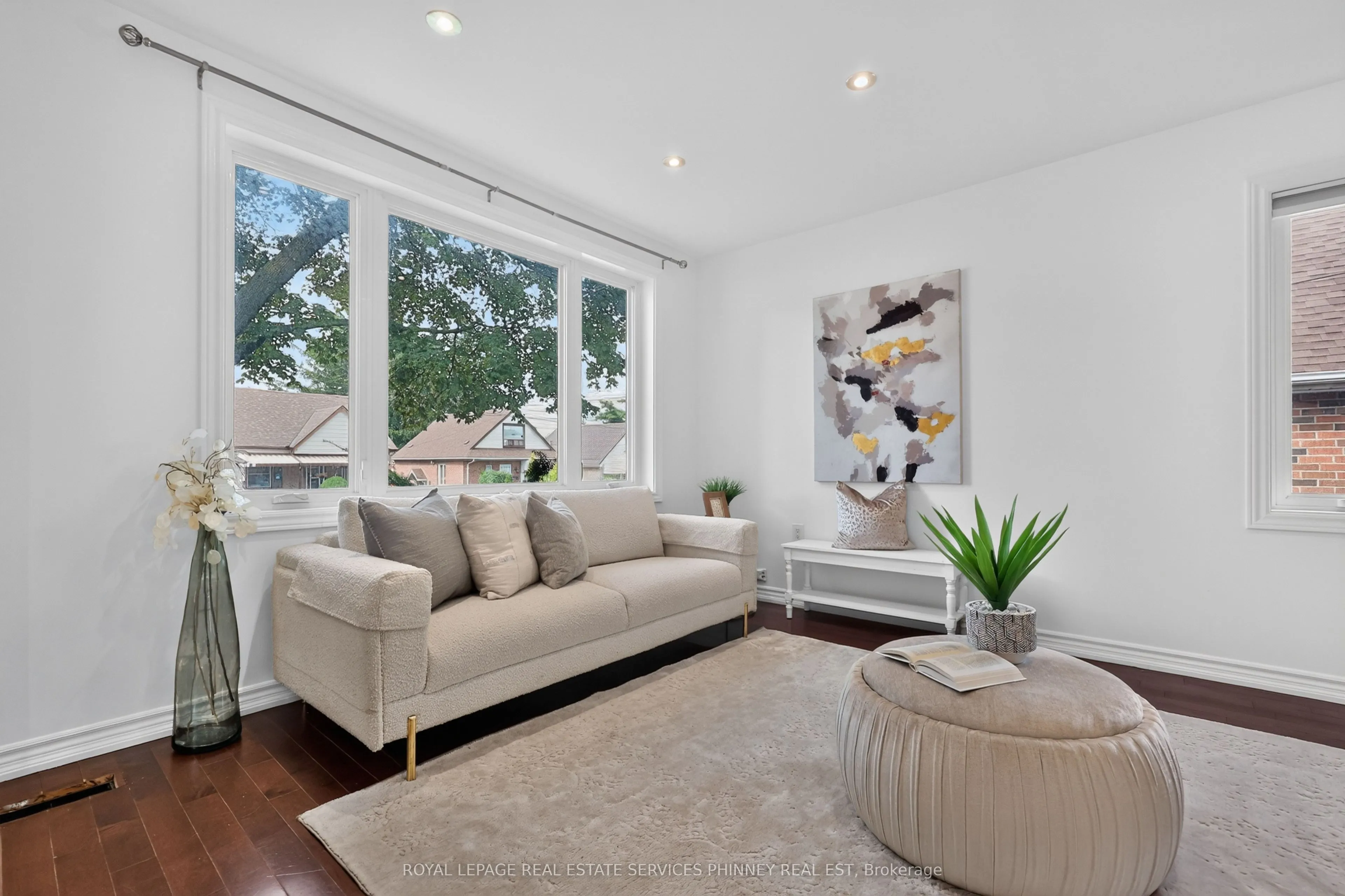 245 Glenholme Avenue