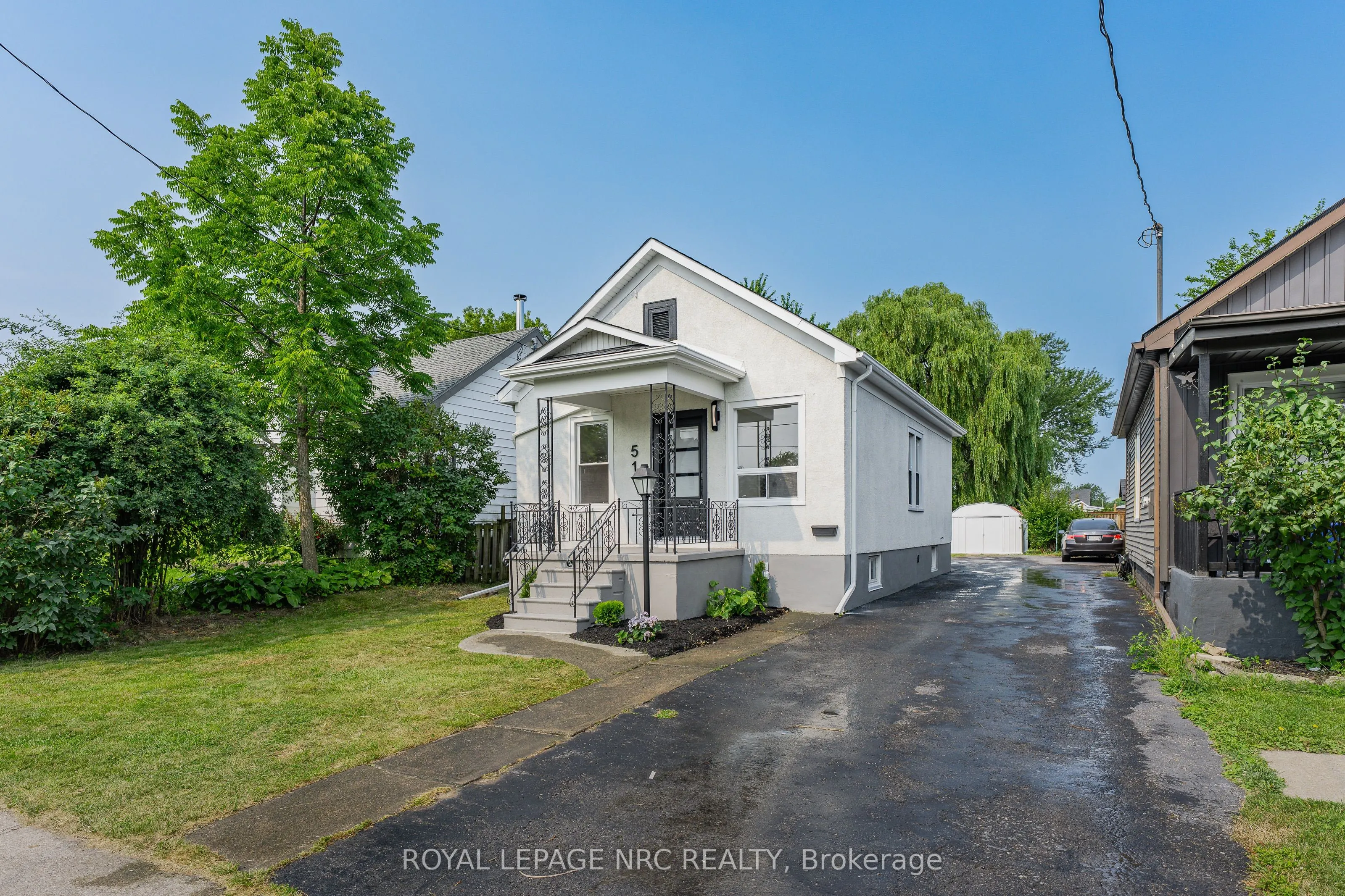 51 Queen Street S