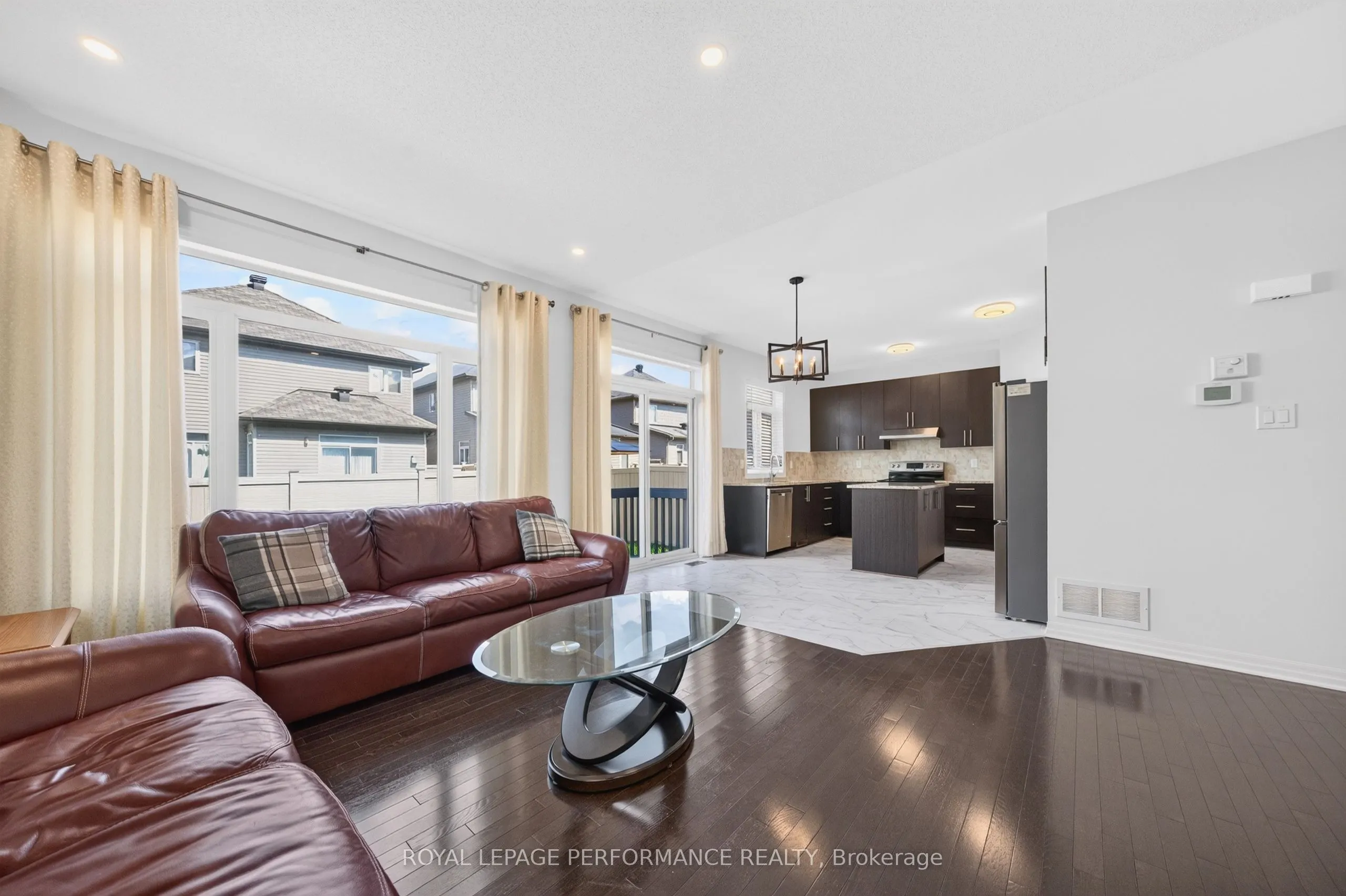 207 Dave Smith Crescent