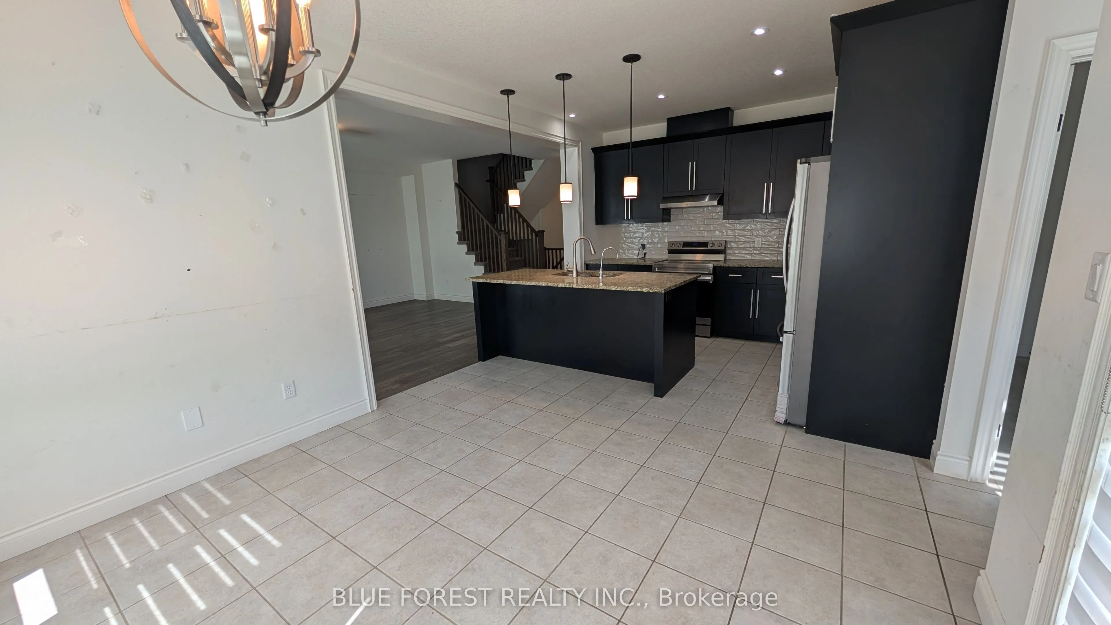 30 Thames Springs Crescent
