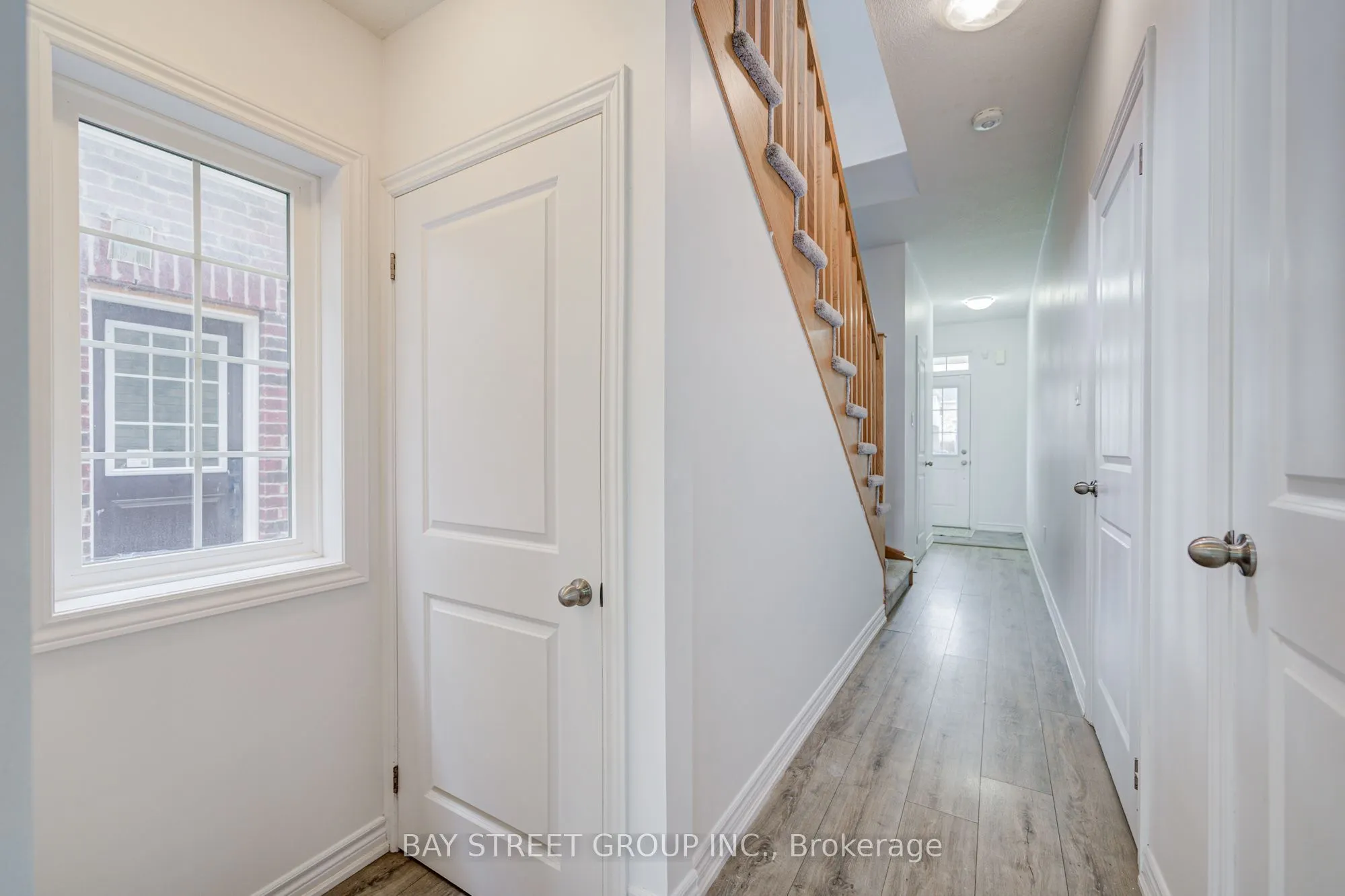 10 Elsegood Drive