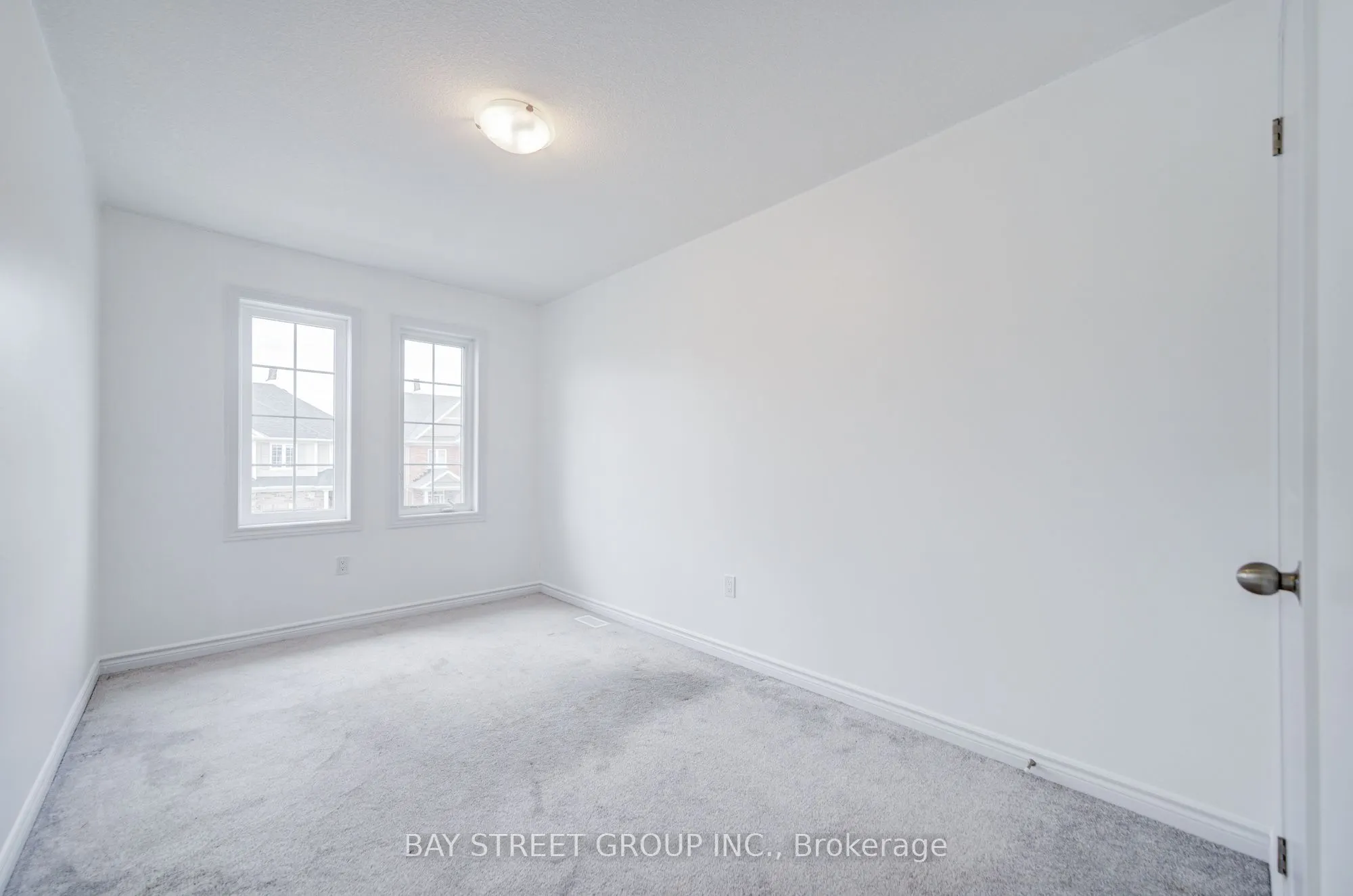 10 Elsegood Drive