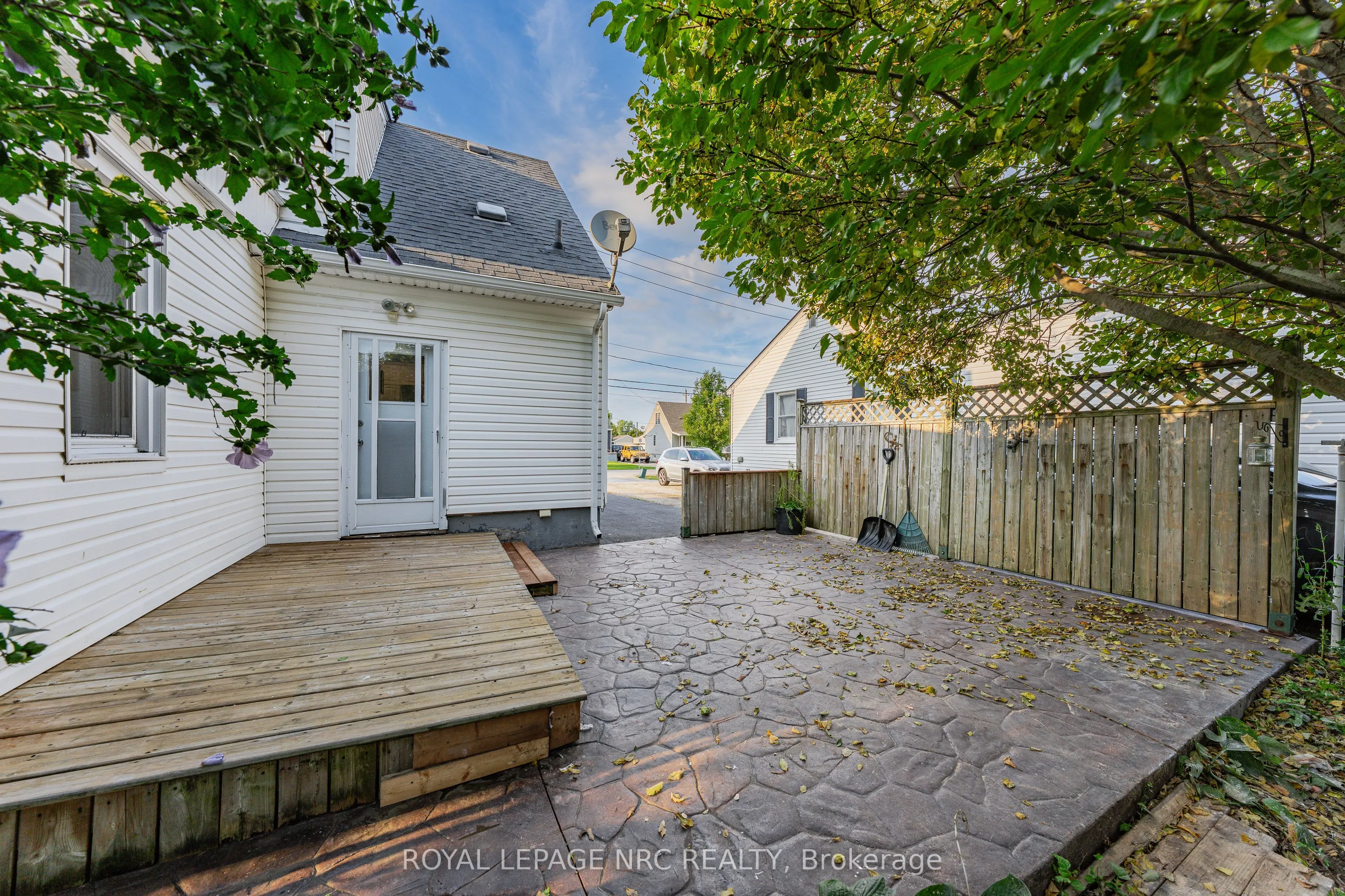 12 Admiral Road