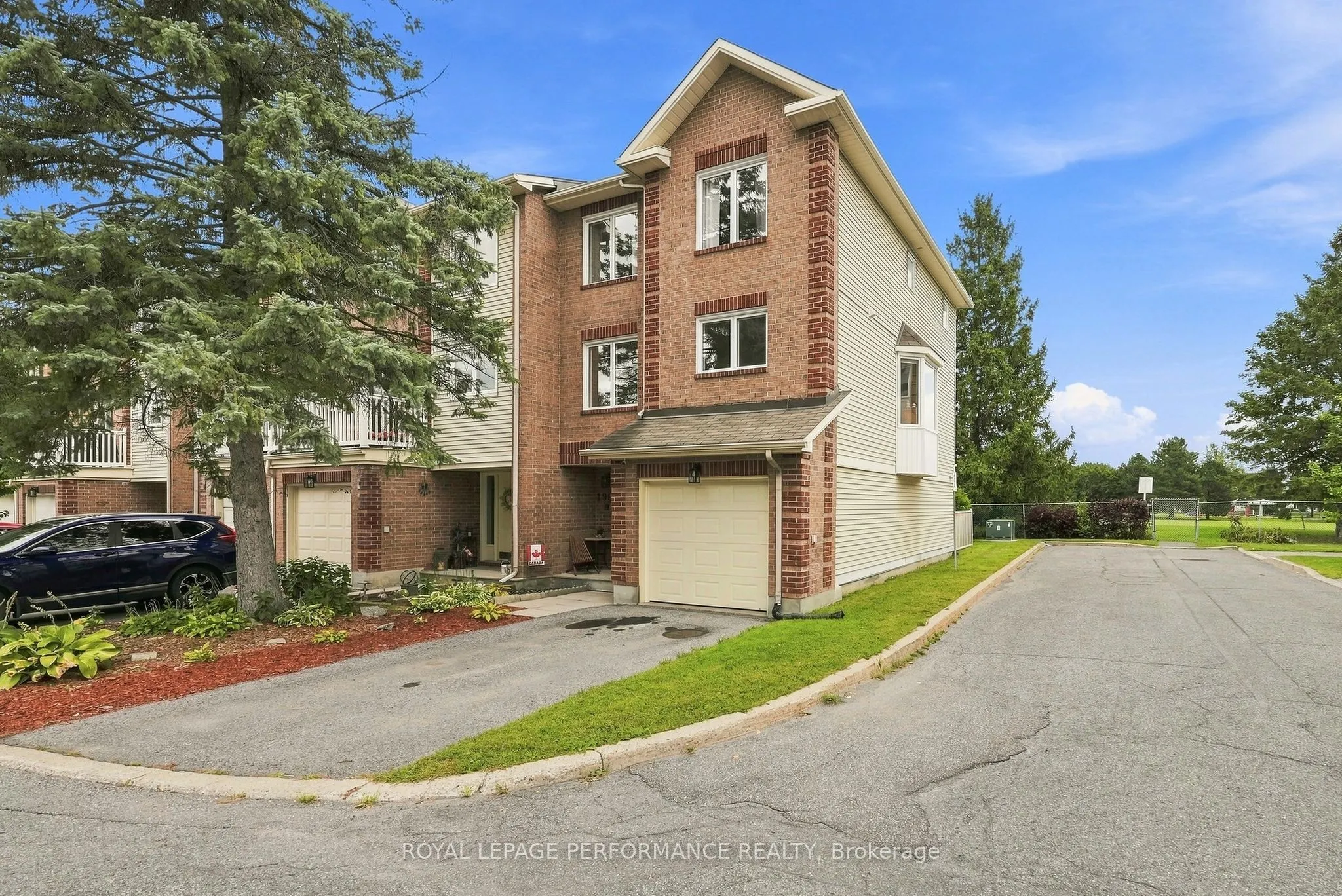 1992 Summerfields Crescent #30