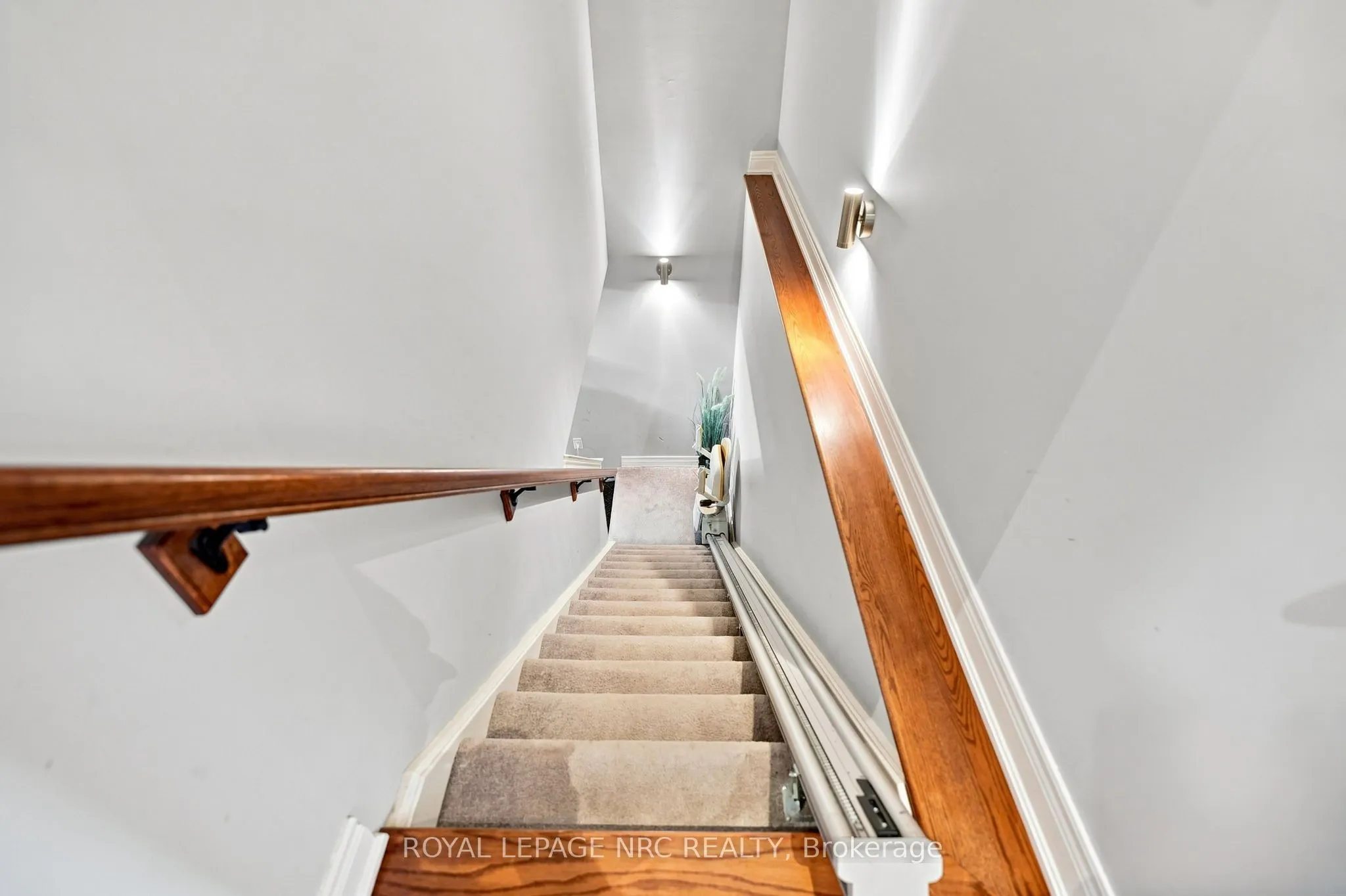 19 Stoneridge Crescent