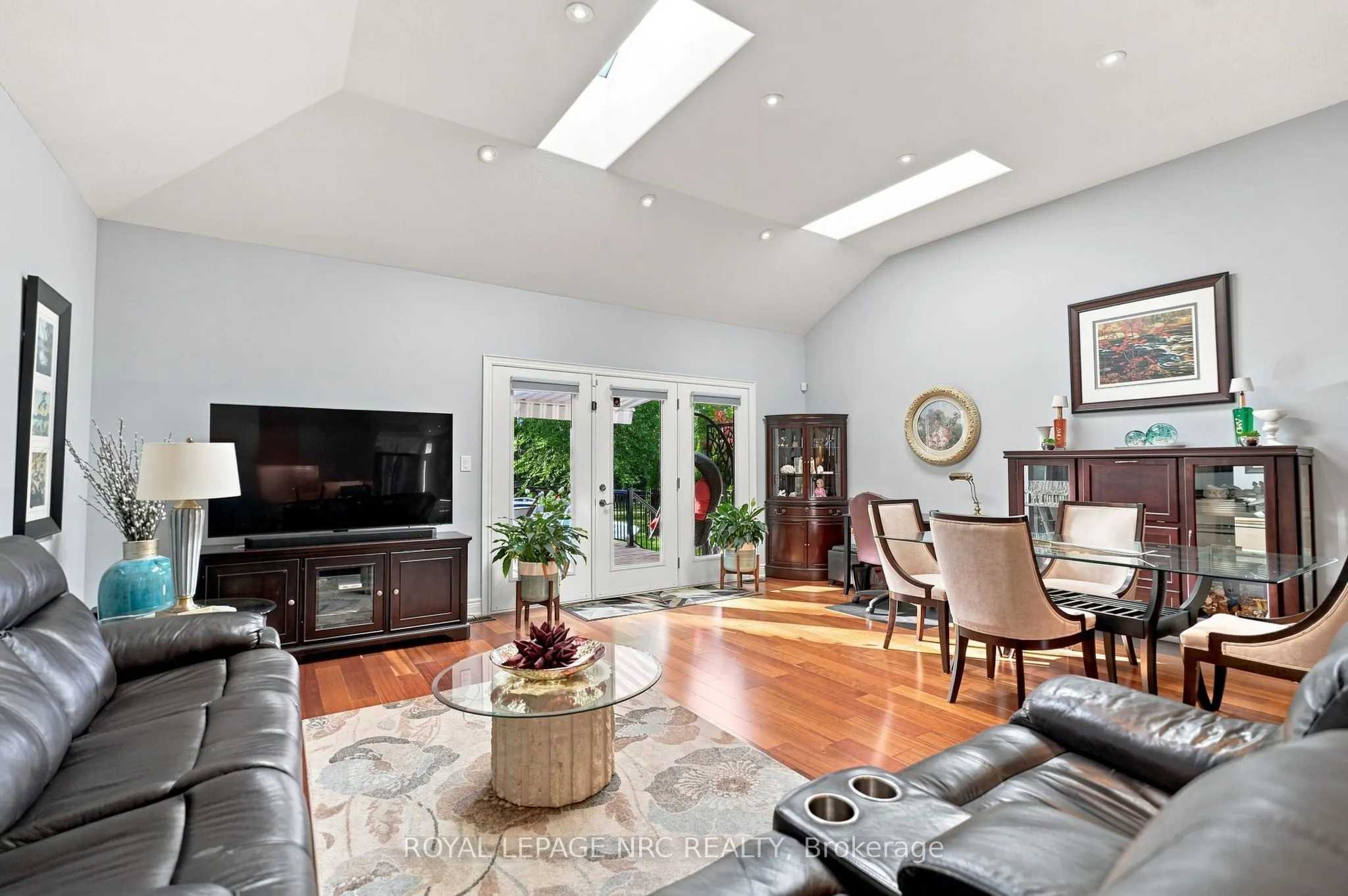 19 Stoneridge Crescent