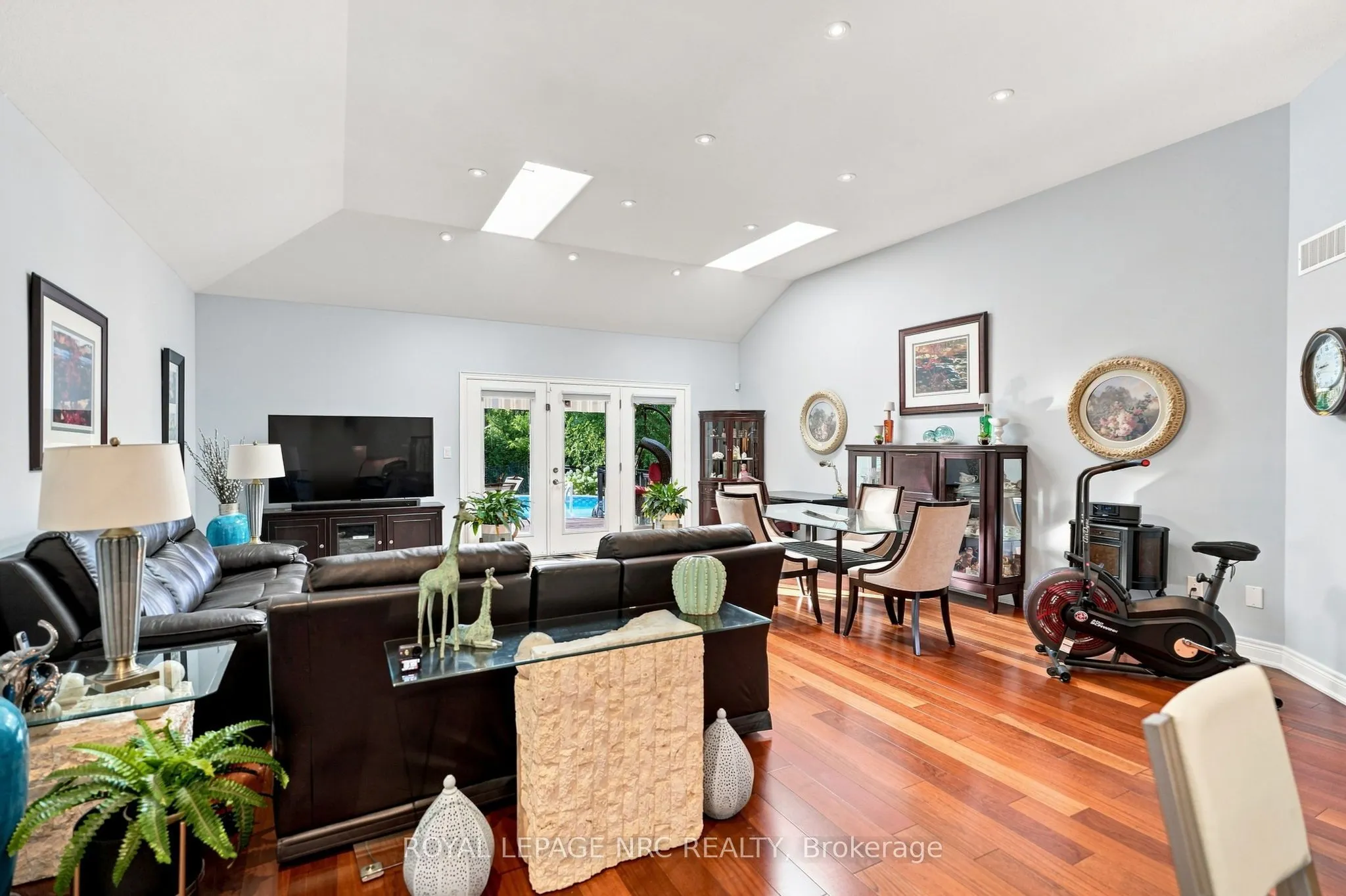 19 Stoneridge Crescent
