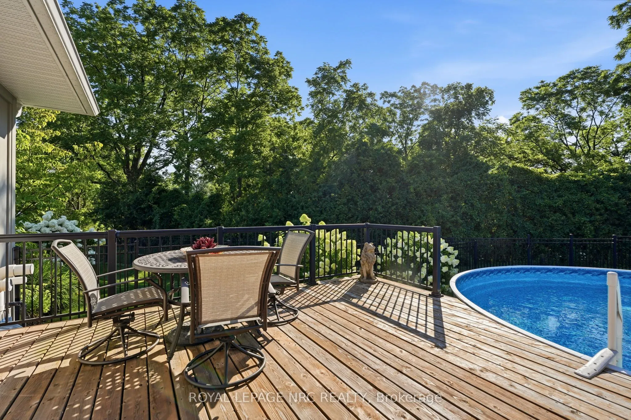 19 Stoneridge Crescent