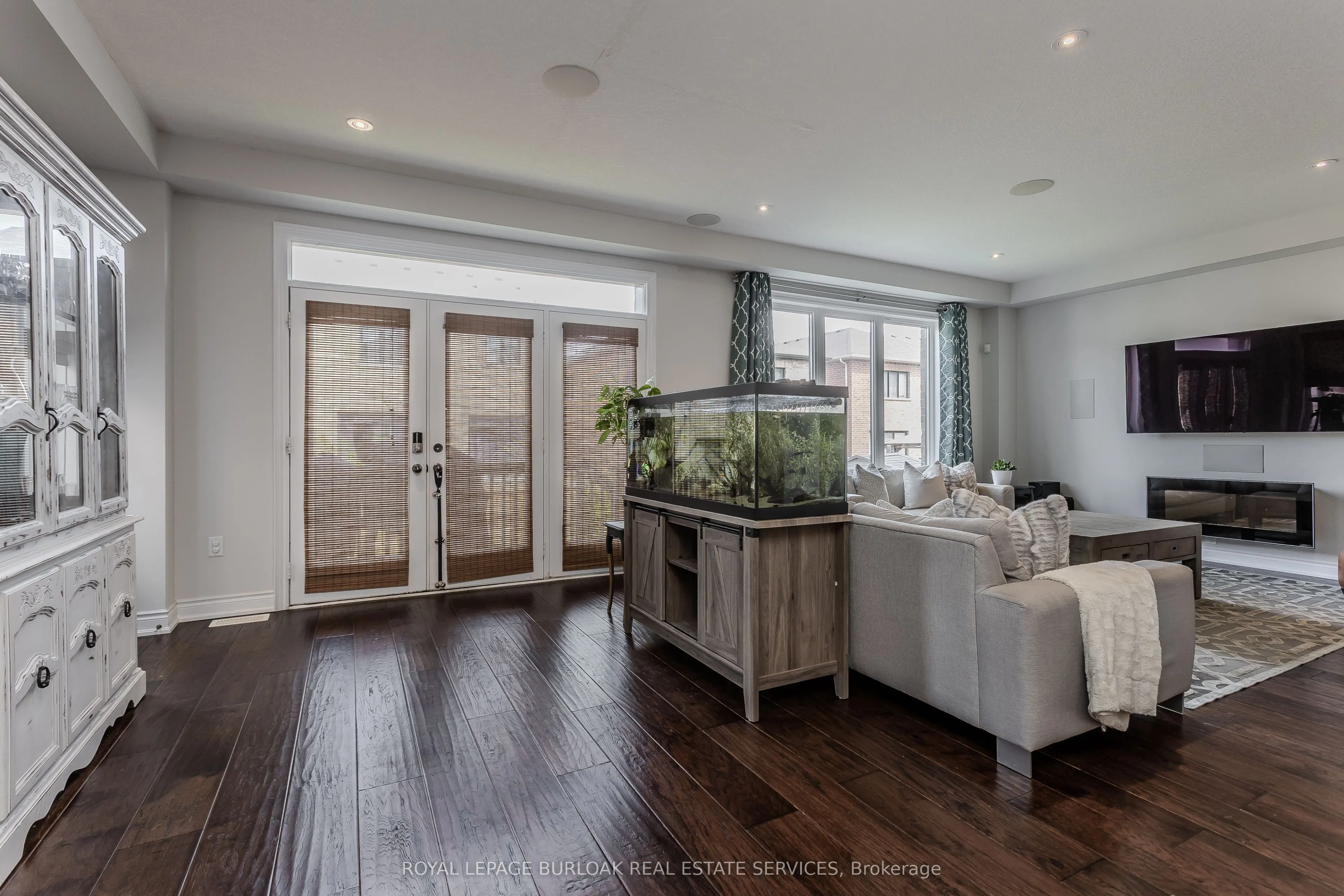 23 West Glen Avenue