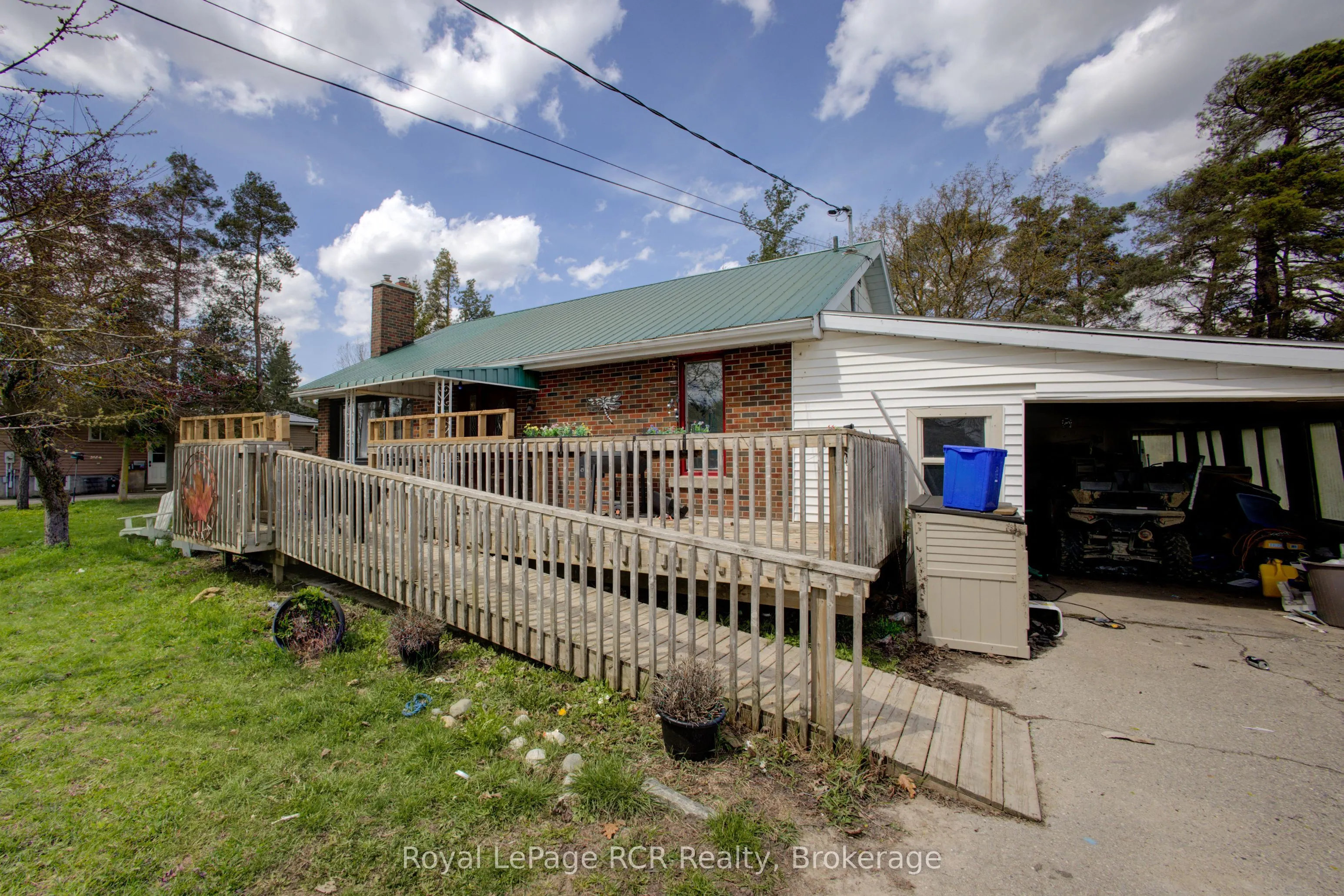 460 Domville Street