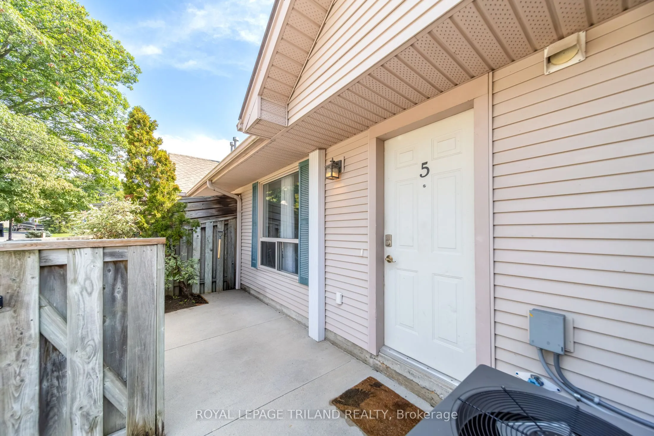 8 OAK Street #5