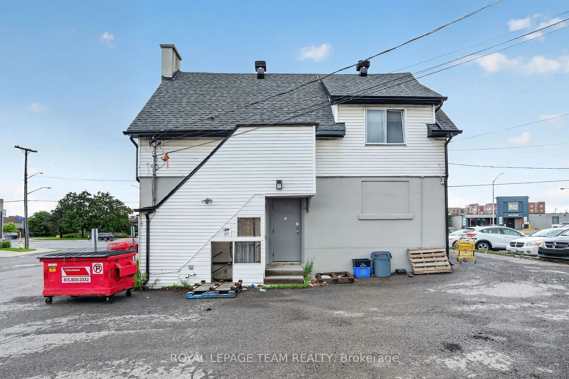 1901 BANK Street