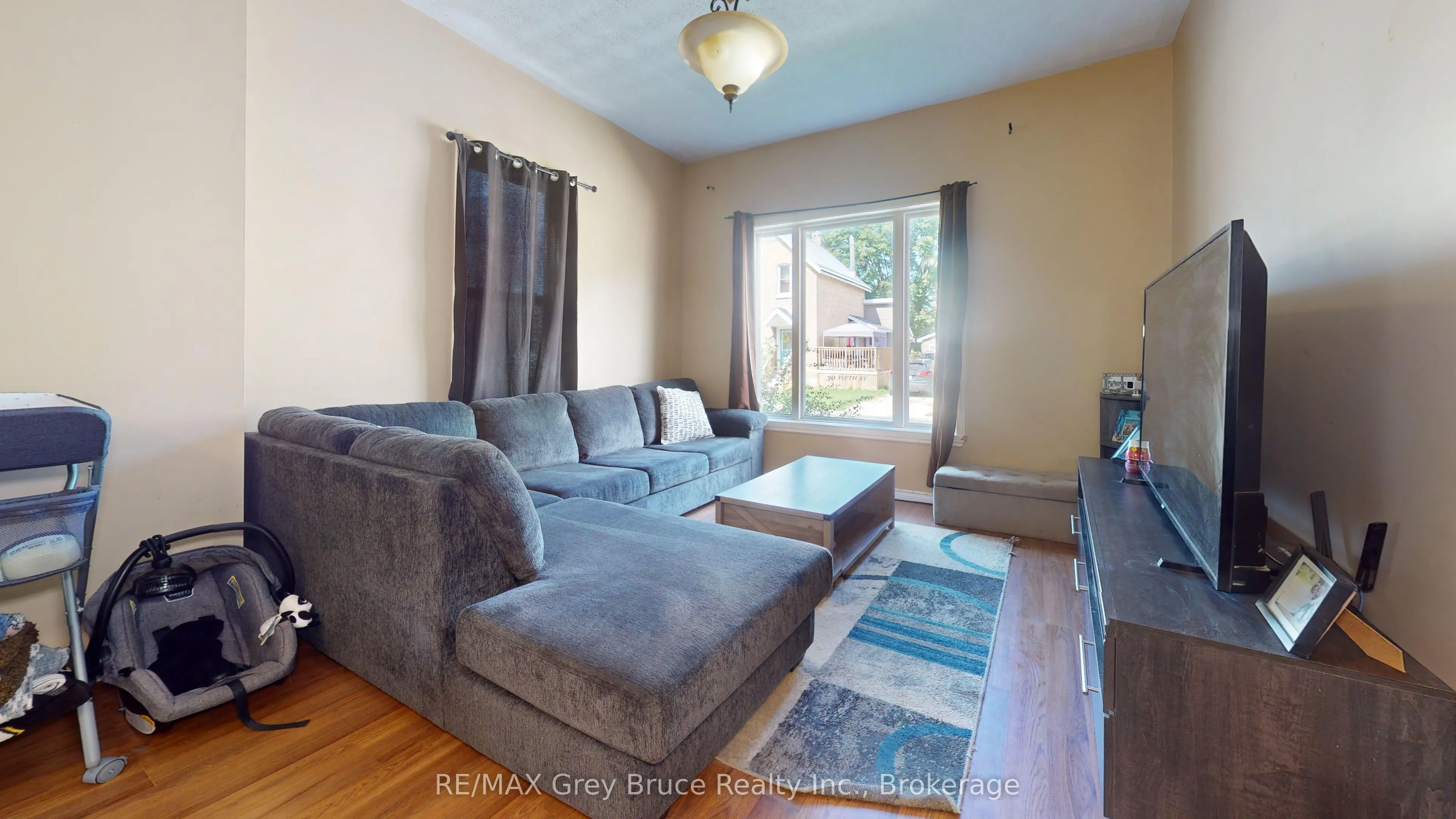 35 5th Street S