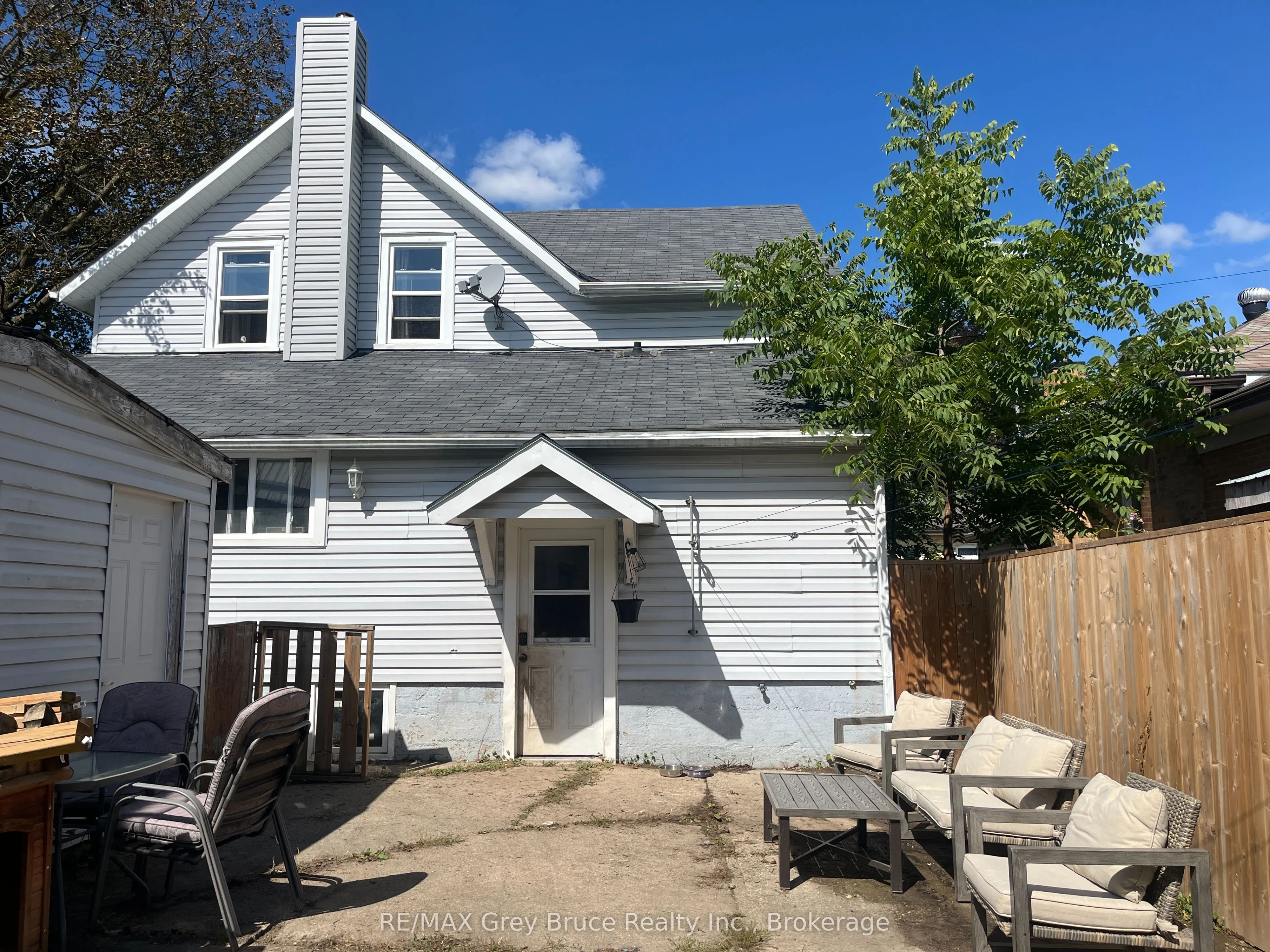 35 5th Street S